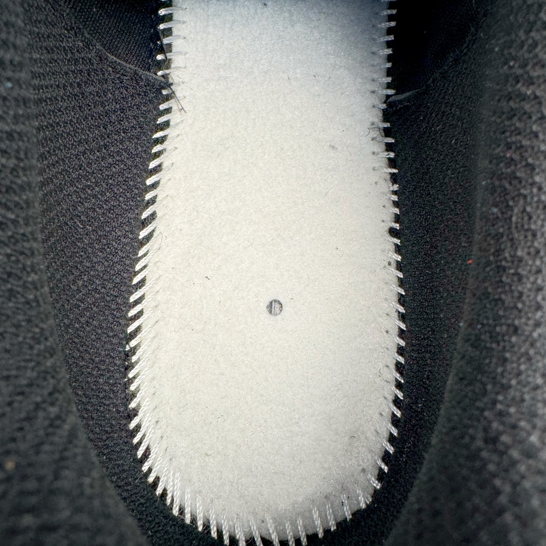 图片[10]-＃CS纯原 NK P-6000 系列低帮复古老爹风休闲运动舒适慢跑鞋 FQ8732-010 购入原鞋原装纸板楦头开发 独家私模四层组合大底 市场唯一正确版本 良心定价 新配色陆续出货 进口三文治网面 融合 Pegasus 过往运动鞋设计 助力 21 世纪早期跑步运动跃升时尚新高度 采用透气网眼布、运动风格线条和耐穿覆面 兼具吸睛外观和舒适感受 中底泡绵以田径赛道为灵感 打造厚实设计 缔造出众缓震性能 尺码：36 36.5 37.5 38 38.5 39 40 40.5 41 42 42.5 43 44 44.5 45-选品中心