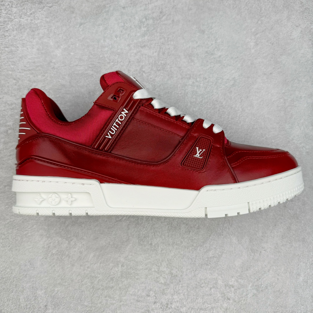 ＃DT Louis Vuitton Trainer lv时装走秀运动鞋 实力大厂出品 平台专供 全网最全配色更新最快 最成熟的做工稳定的品控 完美鞋型超高的清洁度 零毛边线头瑕疵 全套原楦原纸版原鞋开模 全网最具灵魂的版型 正确原装黄色鞋盒 正确中底印花 鞋面印花3D高频深度立体 全鞋电脑针车 紧密相连 针距密度一致 环保乳胶注塑鞋垫 厚度脚感还原原版 皮面裁剪部位 统一油边封口工艺 原装橡胶大底含胶量大底组合零偏差 专柜全套包装 防尘袋 说明书 质保卡 男女鞋 尺码：35 36 37 38 39 40 41 42 43 44 45-选品中心