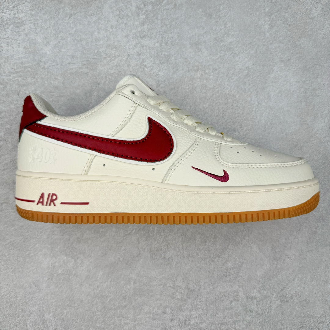 NK Air Force 1´07 Low 空军一号低帮百搭休闲运动板鞋 WA0531-308 柔软、弹性十足的缓震性能和出色的中底设计 横跨复古与现代的外型结合 造就出风靡全球 三十多年的Force 1 直到今天还深受青睐 尺码:36 36.5 37.5 38 38.5 39 40 40.5 41 42 42.5 43 44 44.5 45-选品中心