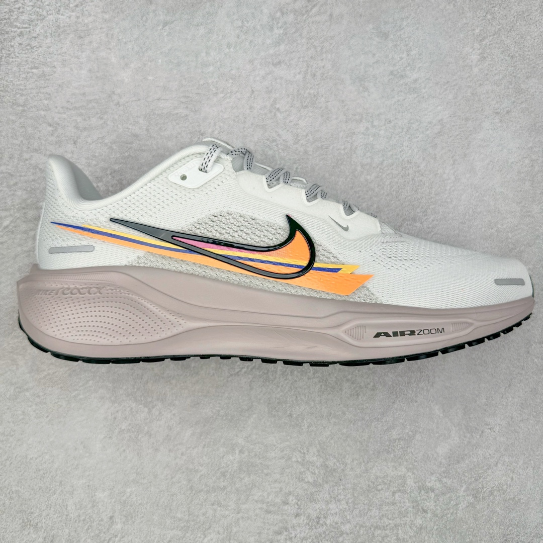 ＃TG纯原 NK Zoom Pegasus 飞马41代马拉松系列网面透气缓震疾速跑鞋 FV9526-900 拥有 Zoom Air 一如既往的稳定感和流畅感 鞋面采用工程网眼设计 为特定高热区域营造出色透气性 进一步增加鞋面的穿孔数量 让足部能够快速散热 中足搭配 Flywire 飞线 在高速运动时营造舒适稳定的贴合感 内置Zoon气垫加持 动力十足 尺码：36 36.5 37.5 38 38.5 39 40 40.5 41 42 42.5 43 44 44.5 45-选品中心