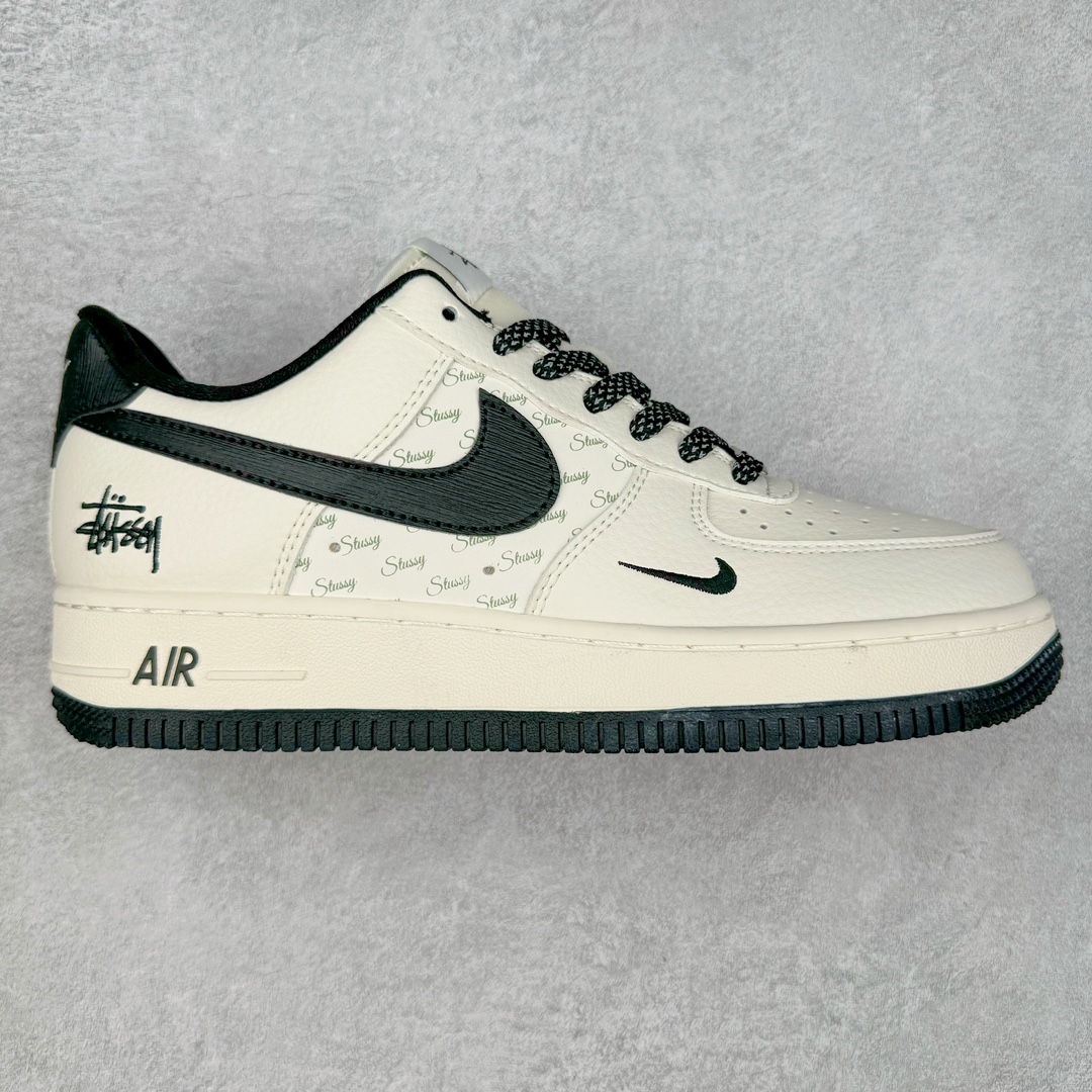 NK Air Force 1´07 Low 空军一号低帮百搭休闲运动板鞋 XZ3328-001 柔软、弹性十足的缓震性能和出色的中底设计 横跨复古与现代的外型结合 造就出风靡全球 三十多年的Force 1 直到今天还深受青睐 尺码：36 36.5 37.5 38 38.5 39 40 40.5 41 42 42.5 43 44 44.5 45-选品中心