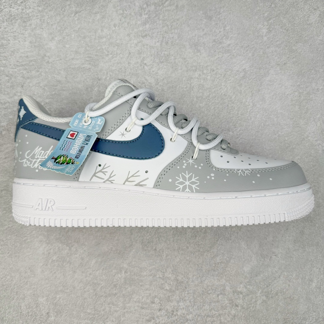 NK Air Force 1´07 Low 空军一号低帮百搭休闲运动板鞋 ZH0316-035 柔软、弹性十足的缓震性能和出色的中底设计 横跨复古与现代的外型结合 造就出风靡全球 三十多年的Force 1 直到今天还深受青睐 尺码：36 36.5 37.5 38 38.5 39 40 40.5 41 42 42.5 43 44 44.5 45-选品中心