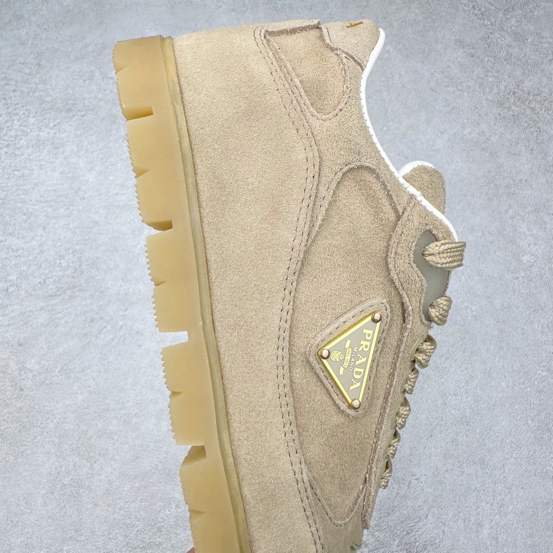 图片[6]-PRADA 普拉达2024ss 秋冬新款德训鞋 休闲鞋官网1.1复制 这款牛筋底上脚非常舒适，今年非常火爆 面料：鞋面进口麂皮 羊皮内里/原版tpu橡胶大底 尺码：35 36 37 38 39 40 41 42 43 44 45-选品中心