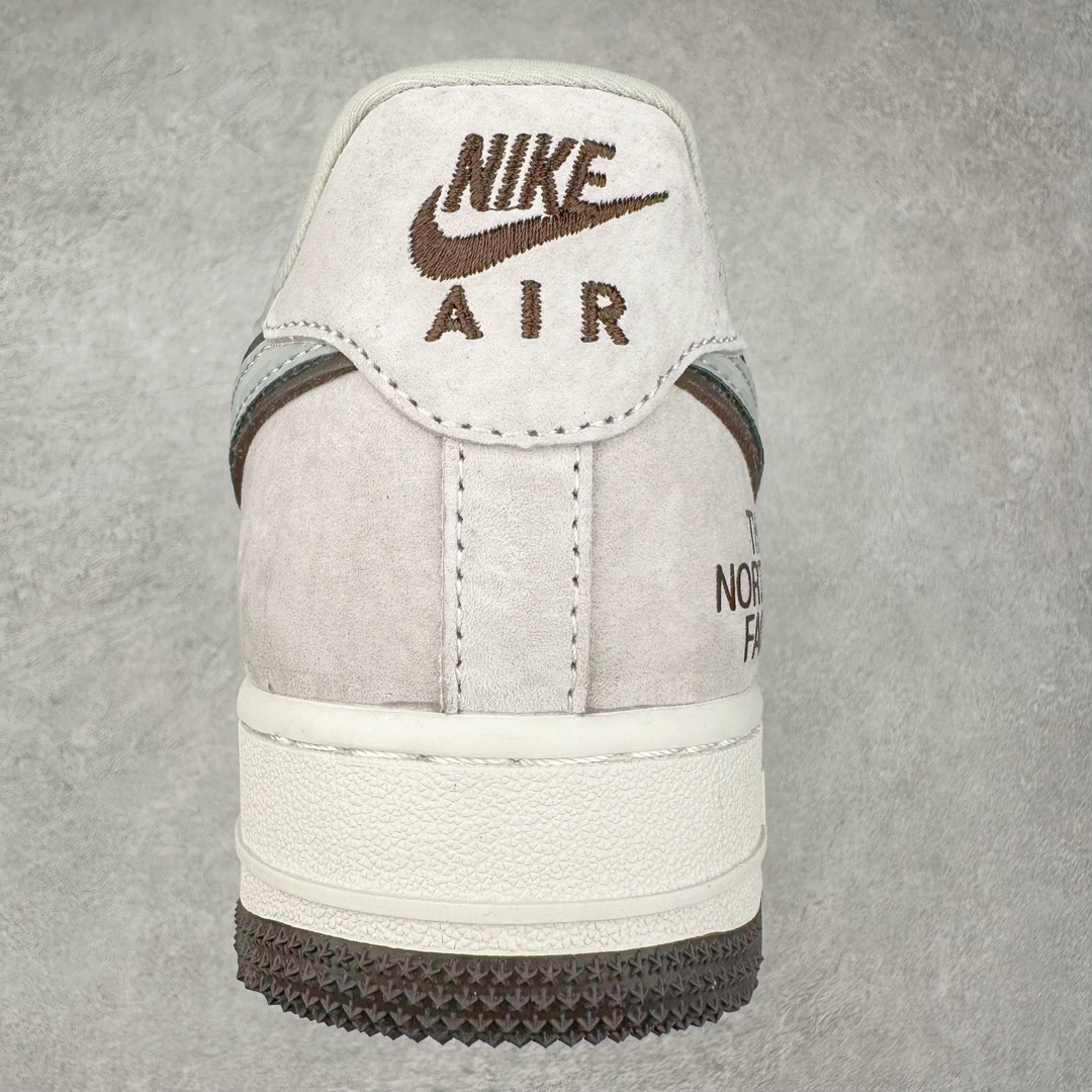 图片[8]-NK Air Force 1´07 Low 空军一号低帮百搭休闲运动板鞋 HD1968-015 柔软、弹性十足的缓震性能和出色的中底设计 横跨复古与现代的外型结合 造就出风靡全球 三十多年的Force 1 直到今天还深受青睐 尺码：36 36.5 37.5 38 38.5 39 40 40.5 41 42 42.5 43 44 44.5 45-选品中心