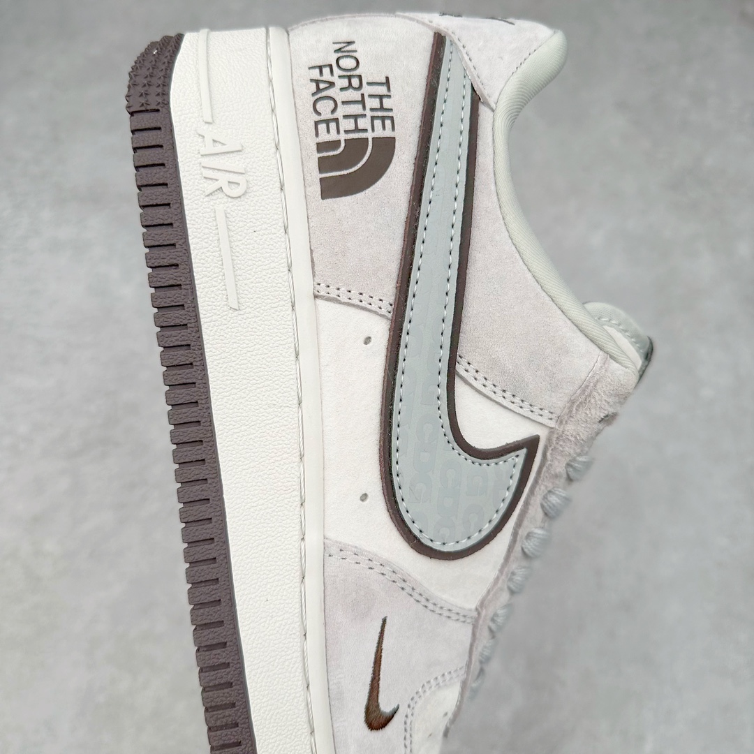 图片[6]-NK Air Force 1´07 Low 空军一号低帮百搭休闲运动板鞋 HD1968-015 柔软、弹性十足的缓震性能和出色的中底设计 横跨复古与现代的外型结合 造就出风靡全球 三十多年的Force 1 直到今天还深受青睐 尺码：36 36.5 37.5 38 38.5 39 40 40.5 41 42 42.5 43 44 44.5 45-选品中心