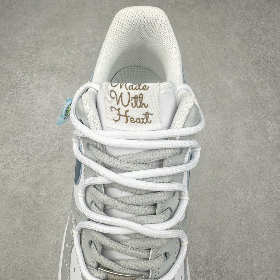 图片[5]-NK Air Force 1´07 Low 空军一号低帮百搭休闲运动板鞋 ZH0316-035 柔软、弹性十足的缓震性能和出色的中底设计 横跨复古与现代的外型结合 造就出风靡全球 三十多年的Force 1 直到今天还深受青睐 尺码：36 36.5 37.5 38 38.5 39 40 40.5 41 42 42.5 43 44 44.5 45-选品中心