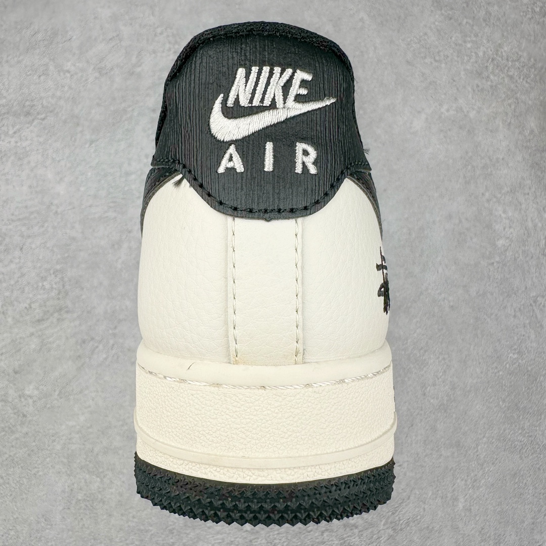 图片[8]-NK Air Force 1´07 Low 空军一号低帮百搭休闲运动板鞋 XZ3328-001 柔软、弹性十足的缓震性能和出色的中底设计 横跨复古与现代的外型结合 造就出风靡全球 三十多年的Force 1 直到今天还深受青睐 尺码：36 36.5 37.5 38 38.5 39 40 40.5 41 42 42.5 43 44 44.5 45-选品中心