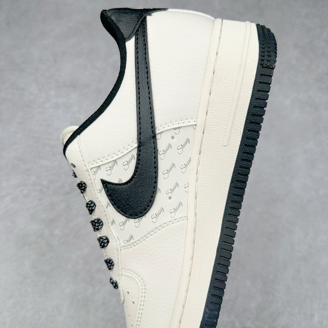 图片[7]-NK Air Force 1´07 Low 空军一号低帮百搭休闲运动板鞋 XZ3328-001 柔软、弹性十足的缓震性能和出色的中底设计 横跨复古与现代的外型结合 造就出风靡全球 三十多年的Force 1 直到今天还深受青睐 尺码：36 36.5 37.5 38 38.5 39 40 40.5 41 42 42.5 43 44 44.5 45-选品中心