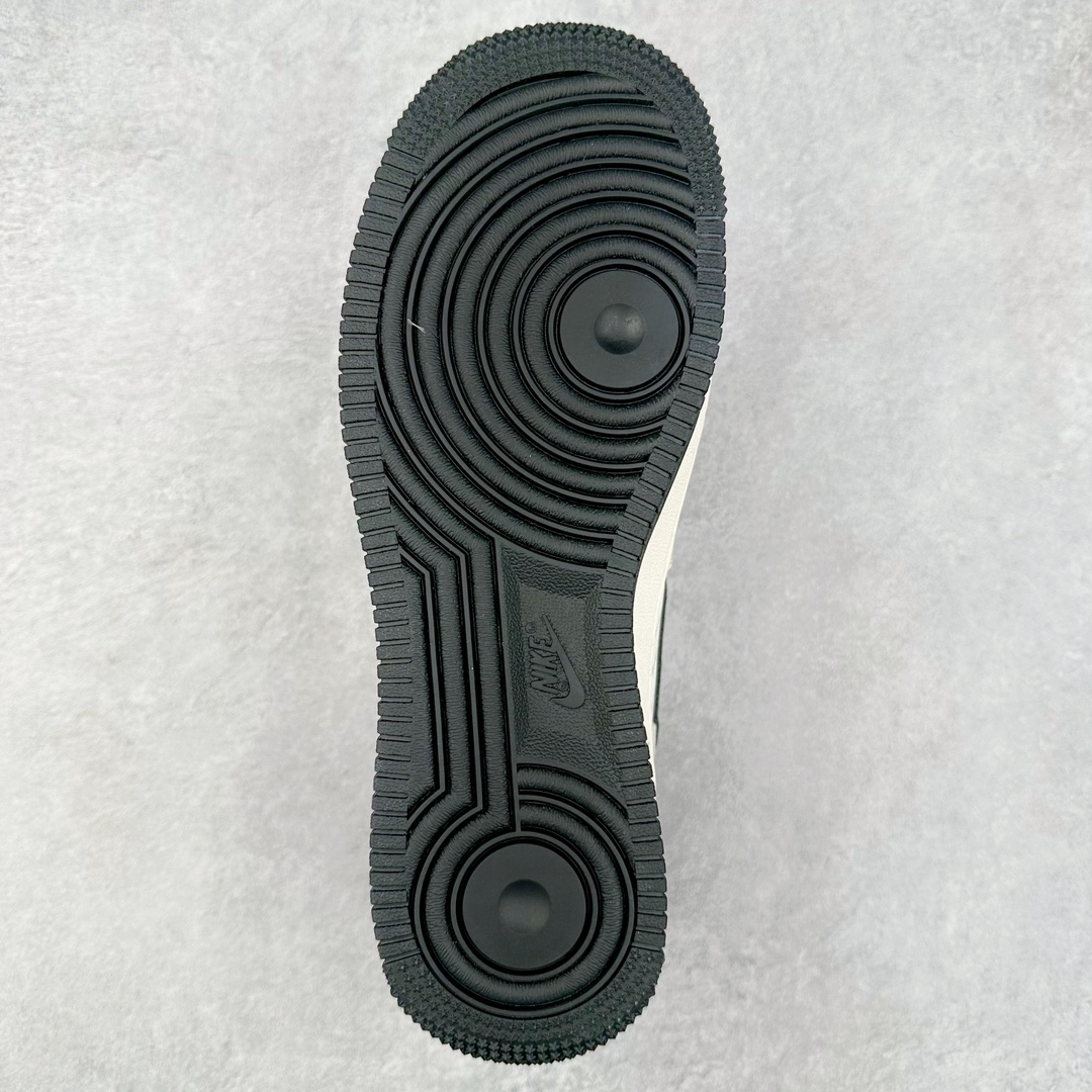 图片[9]-NK Air Force 1´07 Low 空军一号低帮百搭休闲运动板鞋 XZ3328-001 柔软、弹性十足的缓震性能和出色的中底设计 横跨复古与现代的外型结合 造就出风靡全球 三十多年的Force 1 直到今天还深受青睐 尺码：36 36.5 37.5 38 38.5 39 40 40.5 41 42 42.5 43 44 44.5 45-选品中心