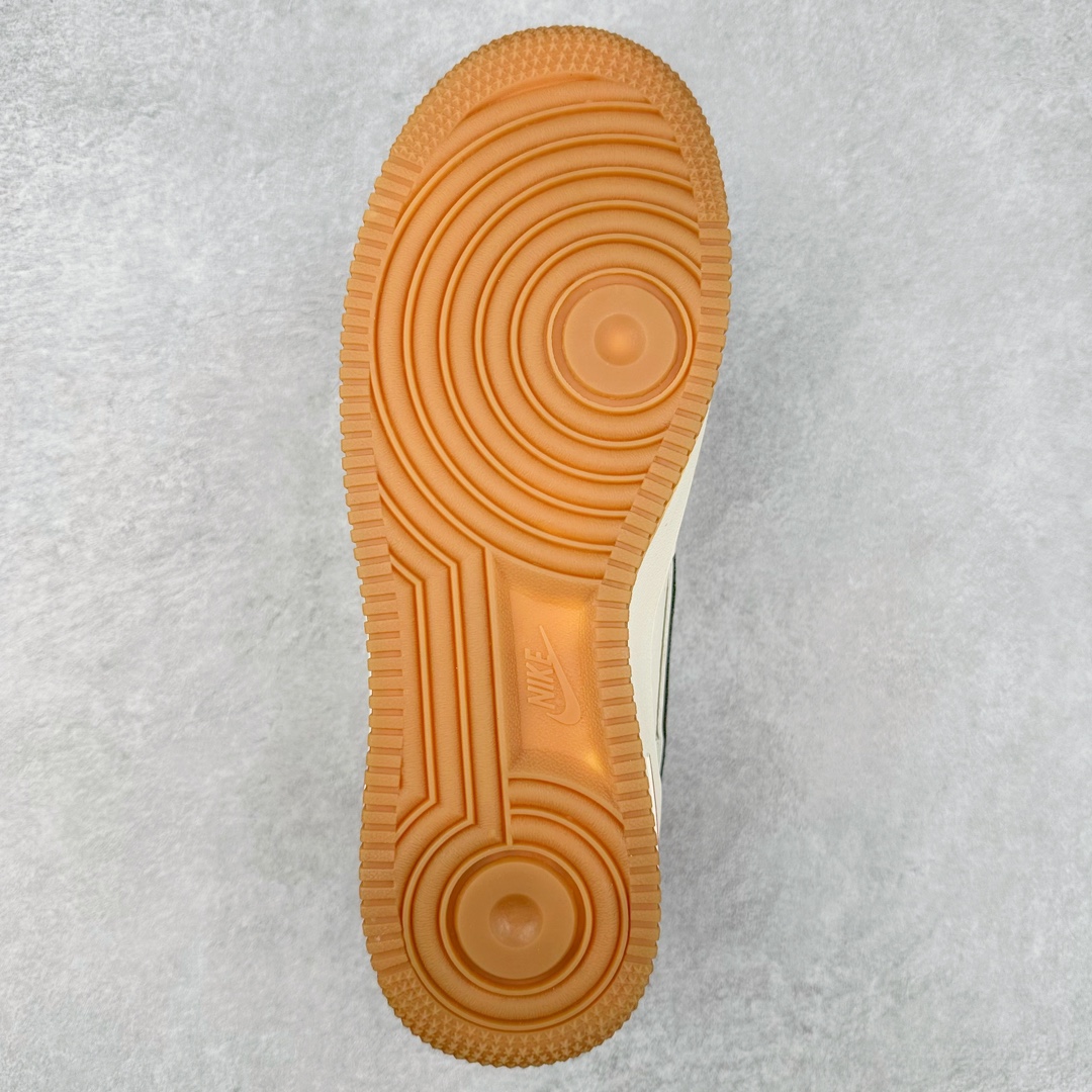 图片[9]-NK Air Force 1´07 Low 空军一号低帮百搭休闲运动板鞋 WA0531-308 柔软、弹性十足的缓震性能和出色的中底设计 横跨复古与现代的外型结合 造就出风靡全球 三十多年的Force 1 直到今天还深受青睐 尺码：36 36.5 37.5 38 38.5 39 40 40.5 41 42 42.5 43 44 44.5 45-选品中心