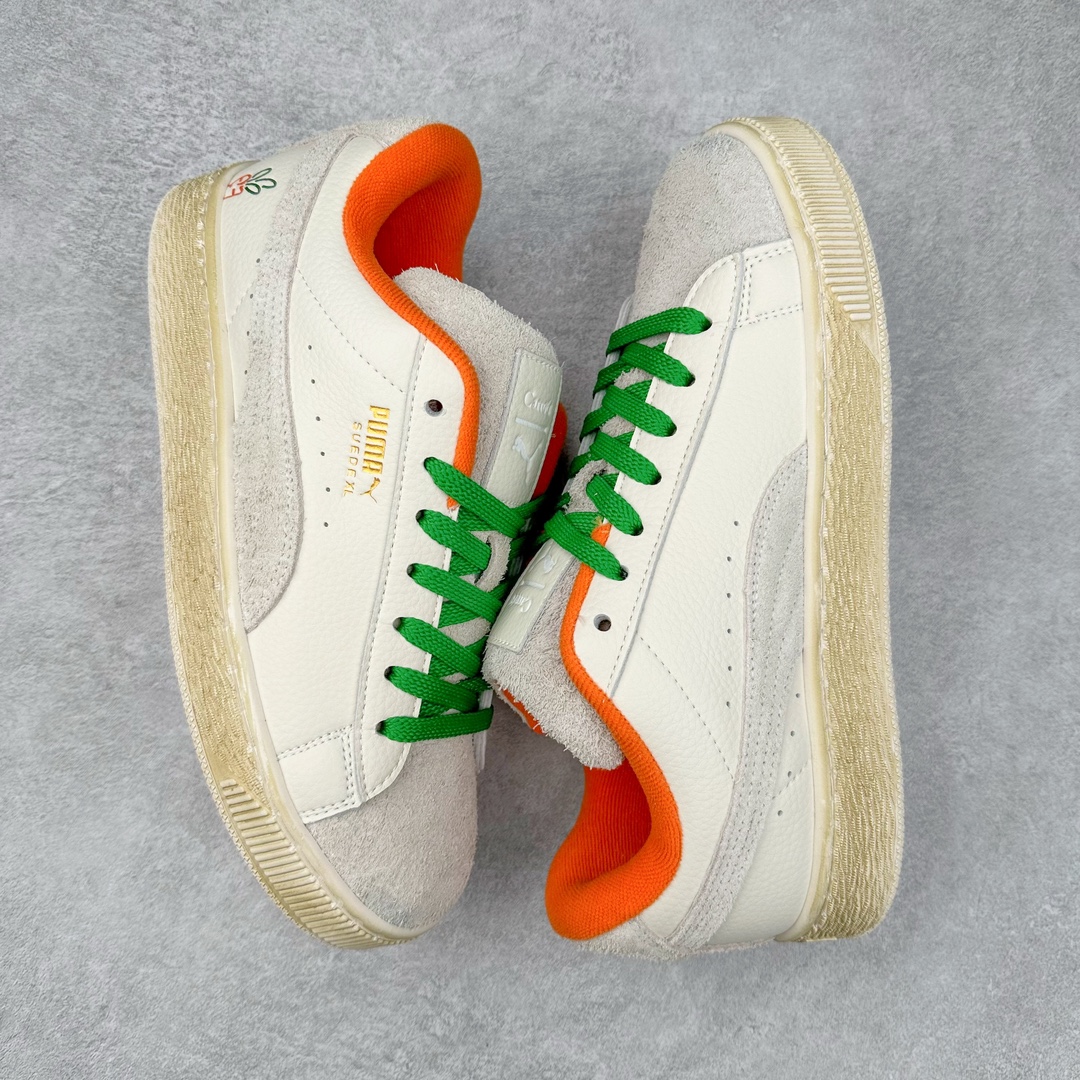 图片[3]-PUMA SUEDE XL 彪马新款面包鞋男女同款复古休闲板鞋 赠送一双鞋带 鞋身通体采用细腻的麂皮材质 厚实柔软 质感出众 鞋侧保留PUMA标志性跑道图案 侧面与后跟点缀金属色PUMA LOGO 兼具辨识度与细节感 加厚鞋垫、饱满鞋舌 搭配加宽扁形鞋带 使得穿着感更加贴合与舒适 值得一提的是 本季SUEDE XL鞋款以黑色、红色及蓝色最为瞩目 经典黑的配色 在低调之余可轻松驾驭任何潮流风格造型 而高饱和度的配色 则是当之无愧的早春出街利器。货号： 395205 尺码：36 37 37.5 38 38.5 39 40 40.5 41 42 42.5 43 44 45-选品中心