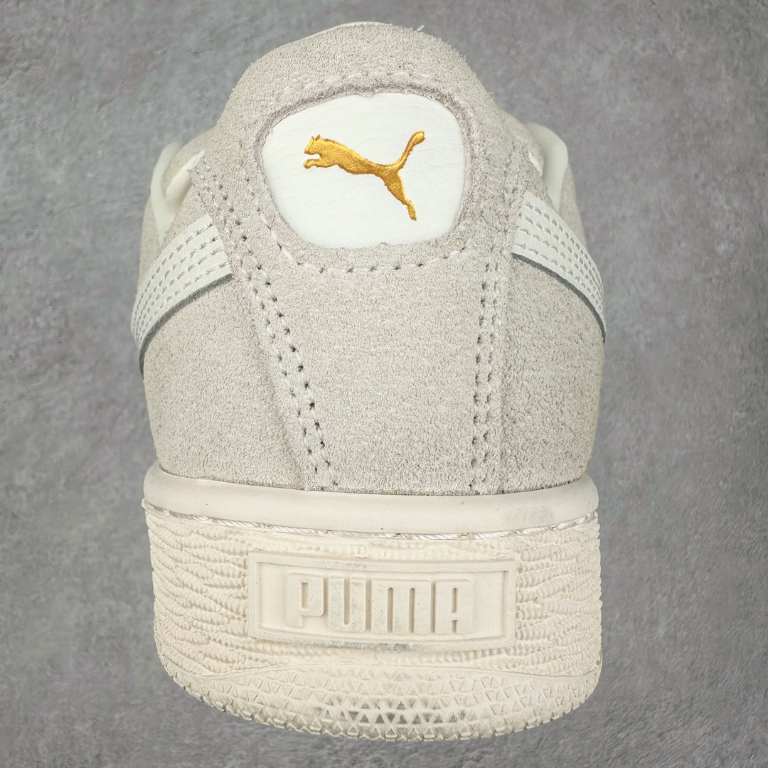 图片[8]-PUMA SUEDE XL 彪马新款面包鞋男女同款复古休闲板鞋 赠送一双鞋带 鞋身通体采用细腻的麂皮材质 厚实柔软 质感出众 鞋侧保留PUMA标志性跑道图案 侧面与后跟点缀金属色PUMA LOGO 兼具辨识度与细节感 加厚鞋垫、饱满鞋舌 搭配加宽扁形鞋带 使得穿着感更加贴合与舒适 值得一提的是 本季SUEDE XL鞋款以黑色、红色及蓝色最为瞩目 经典黑的配色 在低调之余可轻松驾驭任何潮流风格造型 而高饱和度的配色 则是当之无愧的早春出街利器。货号： 395205 尺码：36 37 37.5 38 38.5 39 40 40.5 41 42 42.5 43 44 45-选品中心