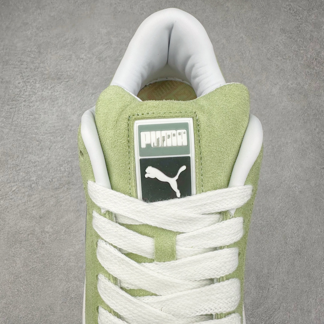 图片[5]-PUMA SUEDE XL 彪马新款面包鞋男女同款复古休闲板鞋 赠送一双鞋带 鞋身通体采用细腻的麂皮材质 厚实柔软 质感出众 鞋侧保留PUMA标志性跑道图案 侧面与后跟点缀金属色PUMA LOGO 兼具辨识度与细节感 加厚鞋垫、饱满鞋舌 搭配加宽扁形鞋带 使得穿着感更加贴合与舒适 值得一提的是 本季SUEDE XL鞋款以黑色、红色及蓝色最为瞩目 经典黑的配色 在低调之余可轻松驾驭任何潮流风格造型 而高饱和度的配色 则是当之无愧的早春出街利器。货号： 395205 尺码：36 37 37.5 38 38.5 39 40 40.5 41 42 42.5 43 44 45-选品中心