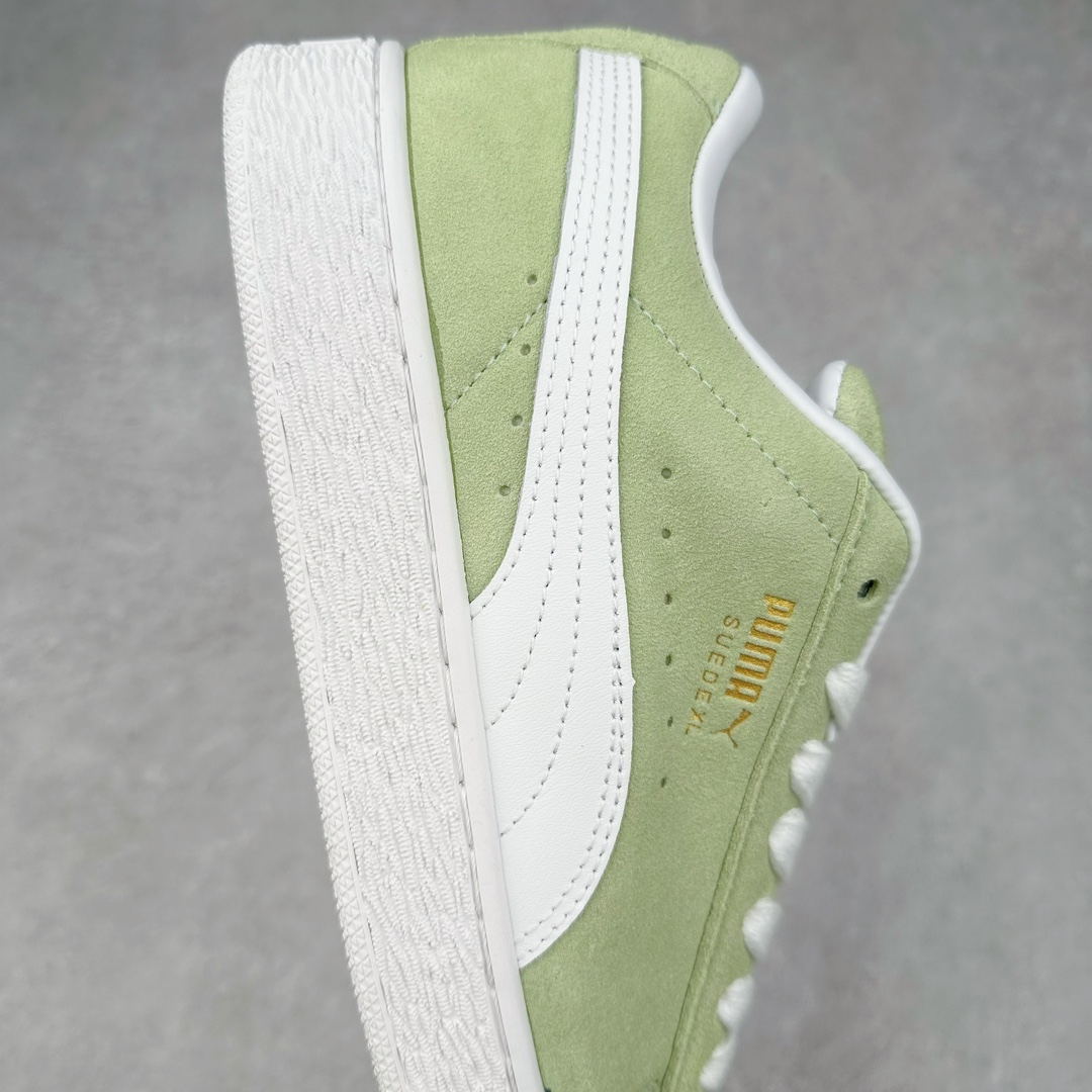 图片[6]-PUMA SUEDE XL 彪马新款面包鞋男女同款复古休闲板鞋 赠送一双鞋带 鞋身通体采用细腻的麂皮材质 厚实柔软 质感出众 鞋侧保留PUMA标志性跑道图案 侧面与后跟点缀金属色PUMA LOGO 兼具辨识度与细节感 加厚鞋垫、饱满鞋舌 搭配加宽扁形鞋带 使得穿着感更加贴合与舒适 值得一提的是 本季SUEDE XL鞋款以黑色、红色及蓝色最为瞩目 经典黑的配色 在低调之余可轻松驾驭任何潮流风格造型 而高饱和度的配色 则是当之无愧的早春出街利器。货号： 395205 尺码：36 37 37.5 38 38.5 39 40 40.5 41 42 42.5 43 44 45-选品中心