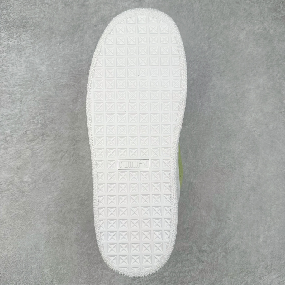 图片[9]-PUMA SUEDE XL 彪马新款面包鞋男女同款复古休闲板鞋 赠送一双鞋带 鞋身通体采用细腻的麂皮材质 厚实柔软 质感出众 鞋侧保留PUMA标志性跑道图案 侧面与后跟点缀金属色PUMA LOGO 兼具辨识度与细节感 加厚鞋垫、饱满鞋舌 搭配加宽扁形鞋带 使得穿着感更加贴合与舒适 值得一提的是 本季SUEDE XL鞋款以黑色、红色及蓝色最为瞩目 经典黑的配色 在低调之余可轻松驾驭任何潮流风格造型 而高饱和度的配色 则是当之无愧的早春出街利器。货号： 395205 尺码：36 37 37.5 38 38.5 39 40 40.5 41 42 42.5 43 44 45-选品中心