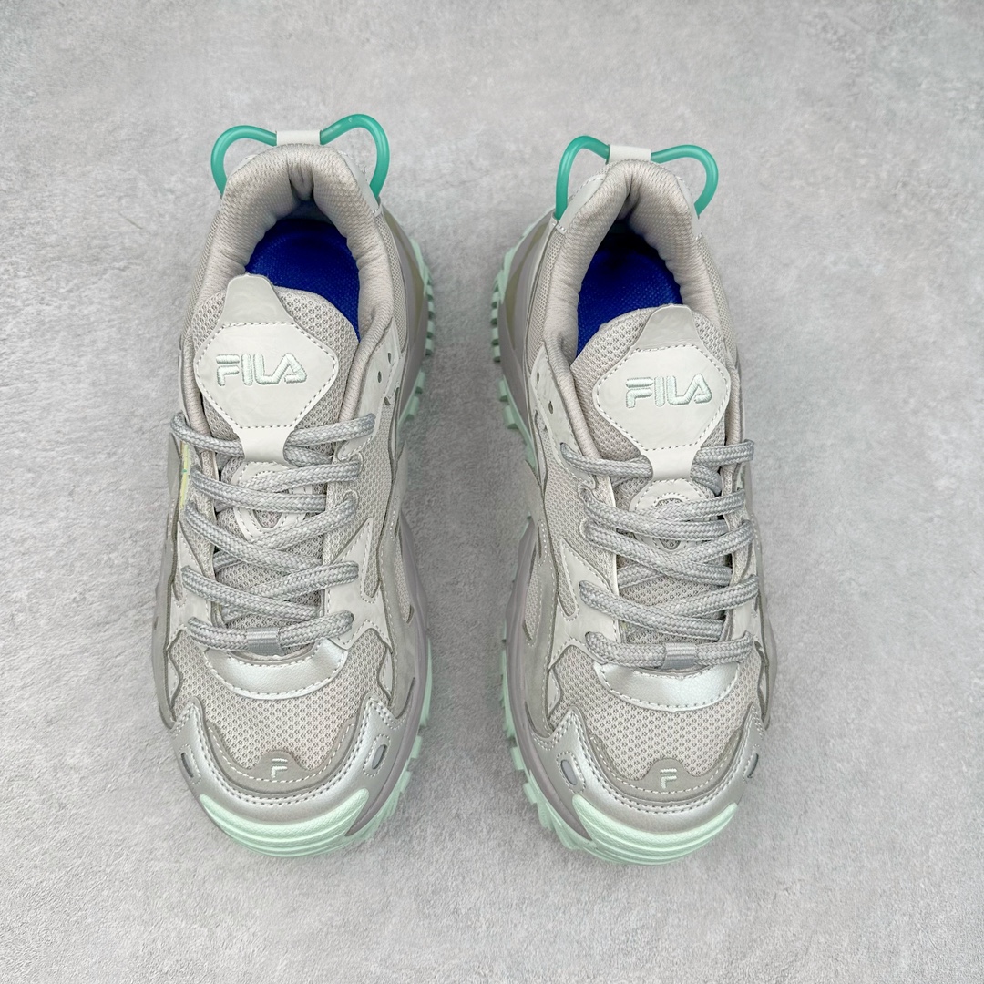 图片[2]-斐乐Fila Fusion Bianco 硬糖系列老爹风增高厚底复古中性休闲运动慢跑鞋 FILA FUSION正式推出全新BIANCO硬糖鞋，该鞋款灵感来自于阿尔卑斯山最高峰Moute Bianco的灵感，同时全掌搭载TECNO-PIUMAX轻能发泡科技，鞋面上穿插了层次丰富的设计，更增添酷炫感。大底采用山峦起伏的设计理念，整个夏天，带你感受来自阿尔卑斯雪山的凉爽。BIANCO硬糖鞋是FILA FUSION为女性打造的全新专属鞋款，BIANCO在意大利语中意为白色，BIANCO鞋底上的棱形结构意为雪山上晶莹剔透的水晶，又好像一颗颗甜美的硬糖，代表着外表绚丽、内心坚定，拥有自己主张的女性主义。让每个穿上的女生都能做最亮的高冷百变女王，可甜可飒，夏日炎炎，有硬糖更甜！尺码：35.5 36 36.5 37.5 38 38.5 39 40-选品中心