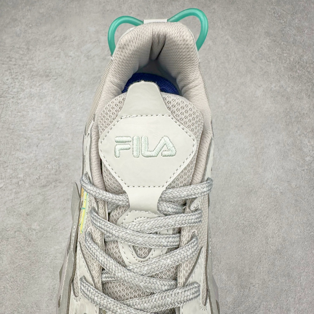 图片[5]-斐乐Fila Fusion Bianco 硬糖系列老爹风增高厚底复古中性休闲运动慢跑鞋 FILA FUSION正式推出全新BIANCO硬糖鞋，该鞋款灵感来自于阿尔卑斯山最高峰Moute Bianco的灵感，同时全掌搭载TECNO-PIUMAX轻能发泡科技，鞋面上穿插了层次丰富的设计，更增添酷炫感。大底采用山峦起伏的设计理念，整个夏天，带你感受来自阿尔卑斯雪山的凉爽。BIANCO硬糖鞋是FILA FUSION为女性打造的全新专属鞋款，BIANCO在意大利语中意为白色，BIANCO鞋底上的棱形结构意为雪山上晶莹剔透的水晶，又好像一颗颗甜美的硬糖，代表着外表绚丽、内心坚定，拥有自己主张的女性主义。让每个穿上的女生都能做最亮的高冷百变女王，可甜可飒，夏日炎炎，有硬糖更甜！尺码：35.5 36 36.5 37.5 38 38.5 39 40-选品中心