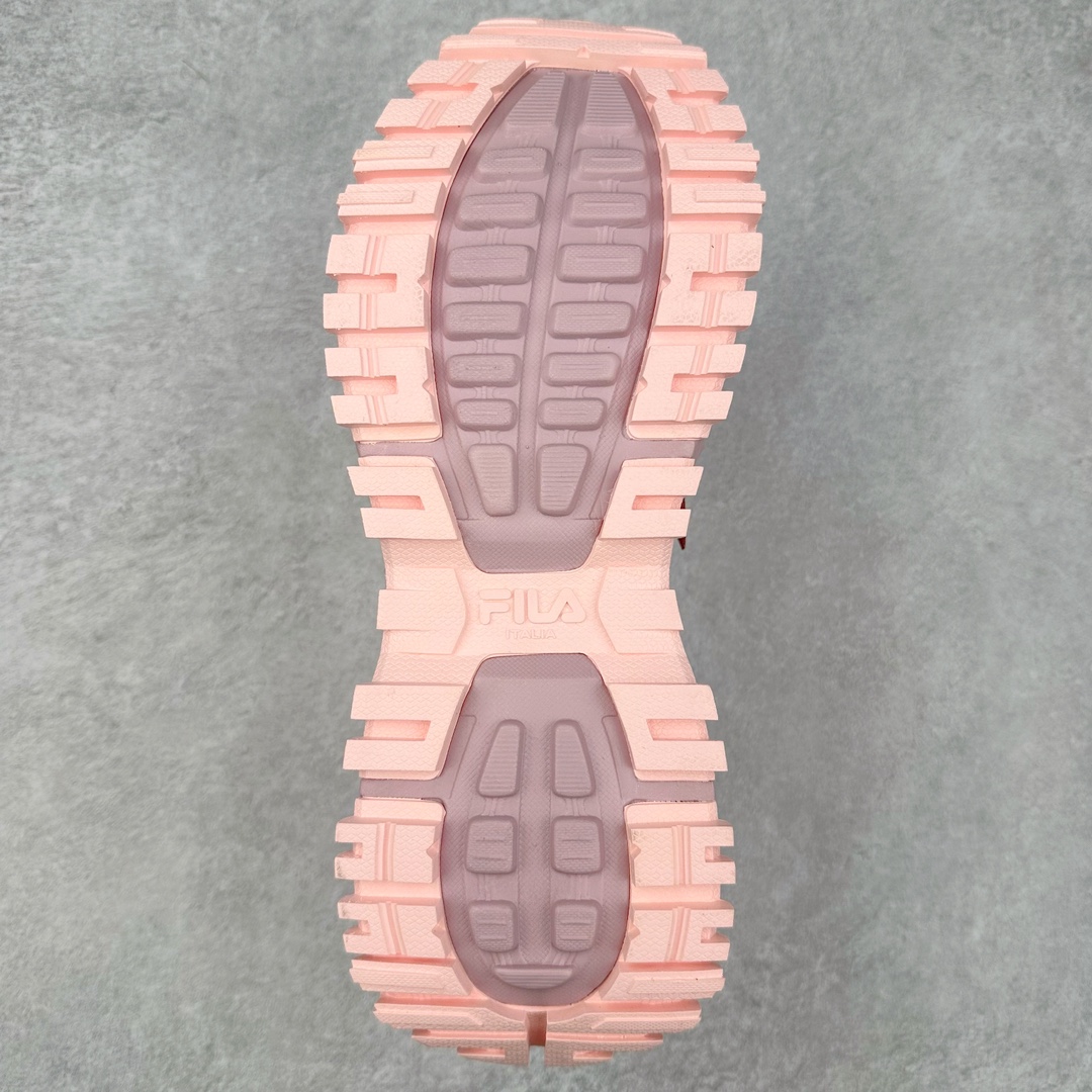 图片[9]-斐乐Fila Fusion Bianco 硬糖系列老爹风增高厚底复古中性休闲运动慢跑鞋 FILA FUSION正式推出全新BIANCO硬糖鞋，该鞋款灵感来自于阿尔卑斯山最高峰Moute Bianco的灵感，同时全掌搭载TECNO-PIUMAX轻能发泡科技，鞋面上穿插了层次丰富的设计，更增添酷炫感。大底采用山峦起伏的设计理念，整个夏天，带你感受来自阿尔卑斯雪山的凉爽。BIANCO硬糖鞋是FILA FUSION为女性打造的全新专属鞋款，BIANCO在意大利语中意为白色，BIANCO鞋底上的棱形结构意为雪山上晶莹剔透的水晶，又好像一颗颗甜美的硬糖，代表着外表绚丽、内心坚定，拥有自己主张的女性主义。让每个穿上的女生都能做最亮的高冷百变女王，可甜可飒，夏日炎炎，有硬糖更甜！尺码：35.5 36 36.5 37.5 38 38.5 39 40-选品中心