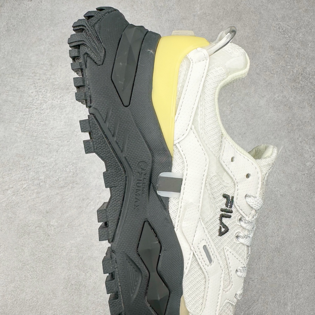 图片[6]-斐乐Fila Fusion Bianco 硬糖系列老爹风增高厚底复古中性休闲运动慢跑鞋 FILA FUSION正式推出全新BIANCO硬糖鞋，该鞋款灵感来自于阿尔卑斯山最高峰Moute Bianco的灵感，同时全掌搭载TECNO-PIUMAX轻能发泡科技，鞋面上穿插了层次丰富的设计，更增添酷炫感。大底采用山峦起伏的设计理念，整个夏天，带你感受来自阿尔卑斯雪山的凉爽。BIANCO硬糖鞋是FILA FUSION为女性打造的全新专属鞋款，BIANCO在意大利语中意为白色，BIANCO鞋底上的棱形结构意为雪山上晶莹剔透的水晶，又好像一颗颗甜美的硬糖，代表着外表绚丽、内心坚定，拥有自己主张的女性主义。让每个穿上的女生都能做最亮的高冷百变女王，可甜可飒，夏日炎炎，有硬糖更甜！尺码：35.5 36 36.5 37.5 38 38.5 39 40-选品中心