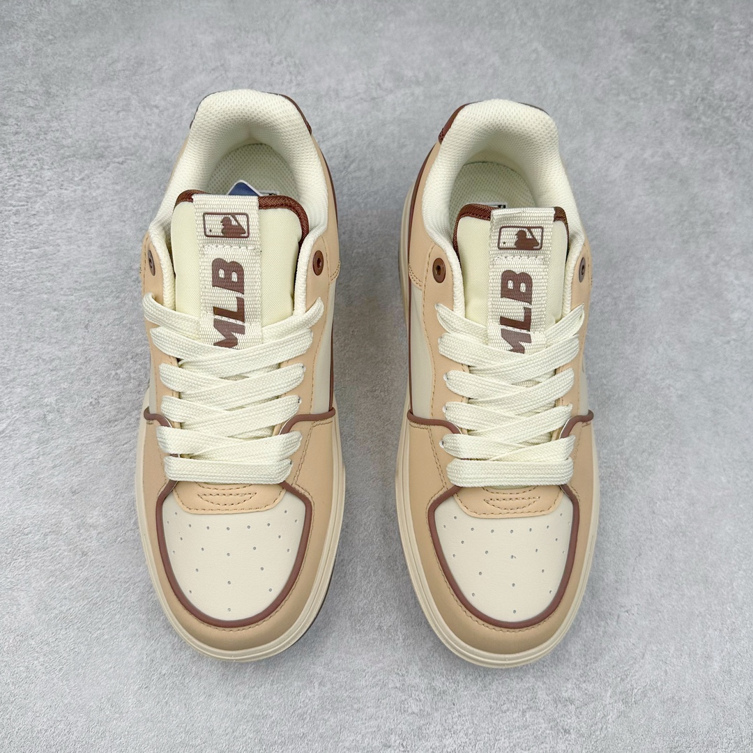 图片[2]-＃DT纯原 MLB Big Ball Chunky 复古印花老爹鞋系列低帮轻量增高厚底百搭休闲运动慢跑鞋 Korea韩国联名NY美国榄球纽约洋基队限定 目前可过轻松秒过各类鉴定 能操作的私聊 韩国代购专供 左脚内置NFC感应 区别市面贴纸假芯片 MLB专用菱形双针中底布 重点细节中底布带注胶孔 原厂NFC感应吊牌 支持鉴定 一个两位数 原盒原标 全套原楦原纸板原厂数据开发 中韩文保养标贴 绿色防霉片 平台代购专供 独家一比一RB+MD组合大底 高频后跟小人Logo精准对位立体饱满 正确网布加超迁鞋面 转印中底走线紧密 转印Logo工艺表层防刮不掉色 尺码：35 36 36.5 37.5 38 38.5 39 40 40.5 41 42 42.5 43 44 44.5 45-选品中心