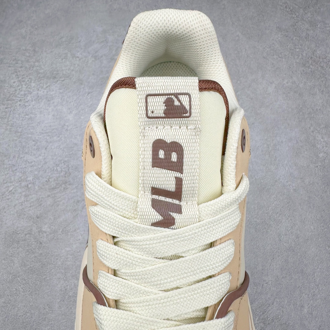 图片[5]-＃DT纯原 MLB Big Ball Chunky 复古印花老爹鞋系列低帮轻量增高厚底百搭休闲运动慢跑鞋 Korea韩国联名NY美国榄球纽约洋基队限定 目前可过轻松秒过各类鉴定 能操作的私聊 韩国代购专供 左脚内置NFC感应 区别市面贴纸假芯片 MLB专用菱形双针中底布 重点细节中底布带注胶孔 原厂NFC感应吊牌 支持鉴定 一个两位数 原盒原标 全套原楦原纸板原厂数据开发 中韩文保养标贴 绿色防霉片 平台代购专供 独家一比一RB+MD组合大底 高频后跟小人Logo精准对位立体饱满 正确网布加超迁鞋面 转印中底走线紧密 转印Logo工艺表层防刮不掉色 尺码：35 36 36.5 37.5 38 38.5 39 40 40.5 41 42 42.5 43 44 44.5 45-选品中心