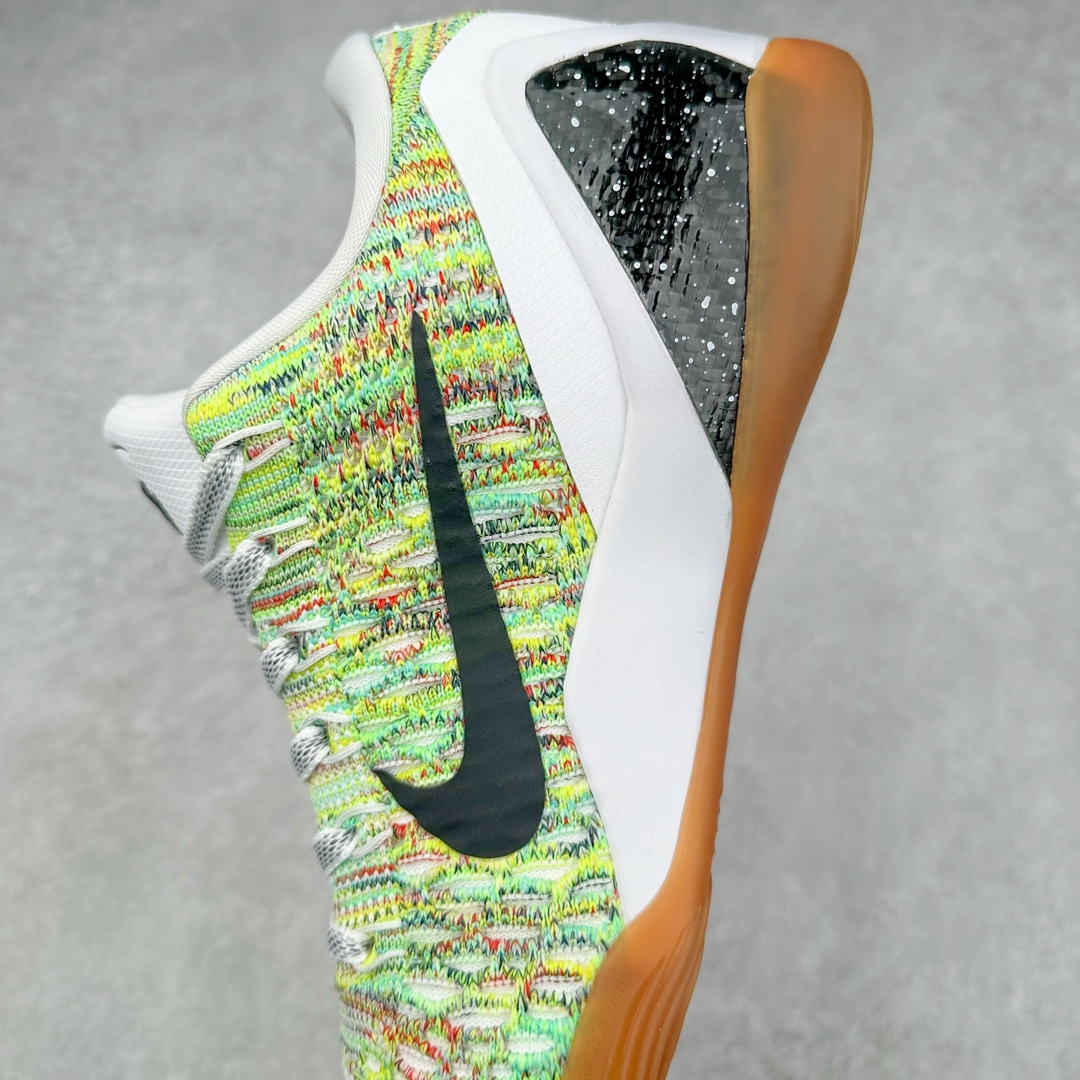 图片[7]-NK Kobe 9 Elite Protro 科比九代精英款低帮实战篮球鞋 698595-109 设计灵感中与以往几代的耐克 ZOOM KOBE 系列一样，加入了签名，密码，碳板这些元素，在表达它的主人身份的同时，也显示了自己的与众不同。鞋后跟的九条红色代表的则是科比接受跟腱修复手术后的伤疤，象征了科比坚韧的赛场性格。此外，耐克Kobe 9 Elite也用到了耐克最新的 Flyknit科技，在使 耐克Kobe 9 Elite更加轻盈的同时，也变得更有支撑性与耐用性。鞋身两侧以及经常弯折的区域采用的则是更紧密的连接方式。看似夸张的超高帮设计并不会在实战中影响脚的感受，其完美的包裹性并没有降低耐克Kobe 9 Elite本身的灵活性。再夸张的动作，鞋面都会紧紧包裹脚部，丝毫不会影响发挥。尺码：40 40.5 41 42 42.5 43 44 44.5 45 46-选品中心