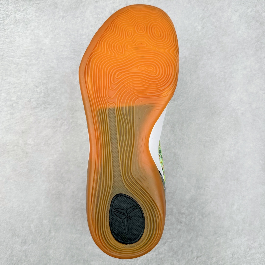 图片[9]-NK Kobe 9 Elite Protro 科比九代精英款低帮实战篮球鞋 698595-109 设计灵感中与以往几代的耐克 ZOOM KOBE 系列一样，加入了签名，密码，碳板这些元素，在表达它的主人身份的同时，也显示了自己的与众不同。鞋后跟的九条红色代表的则是科比接受跟腱修复手术后的伤疤，象征了科比坚韧的赛场性格。此外，耐克Kobe 9 Elite也用到了耐克最新的 Flyknit科技，在使 耐克Kobe 9 Elite更加轻盈的同时，也变得更有支撑性与耐用性。鞋身两侧以及经常弯折的区域采用的则是更紧密的连接方式。看似夸张的超高帮设计并不会在实战中影响脚的感受，其完美的包裹性并没有降低耐克Kobe 9 Elite本身的灵活性。再夸张的动作，鞋面都会紧紧包裹脚部，丝毫不会影响发挥。尺码：40 40.5 41 42 42.5 43 44 44.5 45 46-选品中心