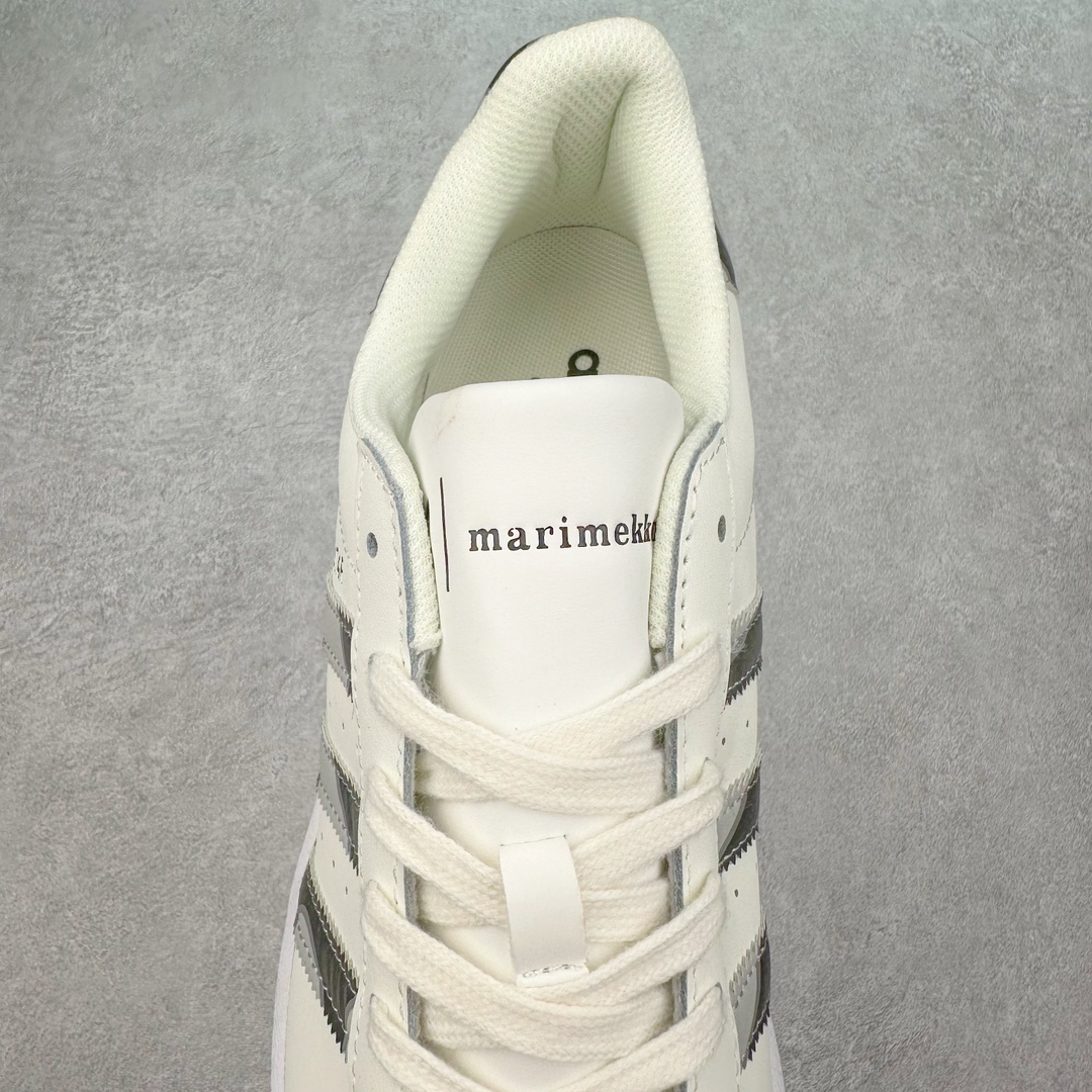 图片[5]-AD Originals Superstar 经典复古贝壳头板鞋 HP9779 诞生于1969年 是第一双将全皮面鞋 身与橡胶鞋头结合在一起的低帮篮球鞋 Superstar最开始 是作为高帮篮球鞋Pro Model的低帮版本而出现的 但因为其独特和醒目的橡胶鞋头造型而让大家熟知 被大家形象地称为\\\”shelltoe\\\”贝壳头 在70年代的美国职业篮球场上 接近3/4的NBA球员都将这双Superstar作为场上用鞋 80年代之后 经过不断的改良和发展 Superstar逐渐成为横跨时装、音乐、街头文化、休闲和运动等各大领域的时尚潮鞋 尺码：36 36.5 37 38 38.5 39 40 40.5 41 42 42.5 43 44 44.5 45-选品中心