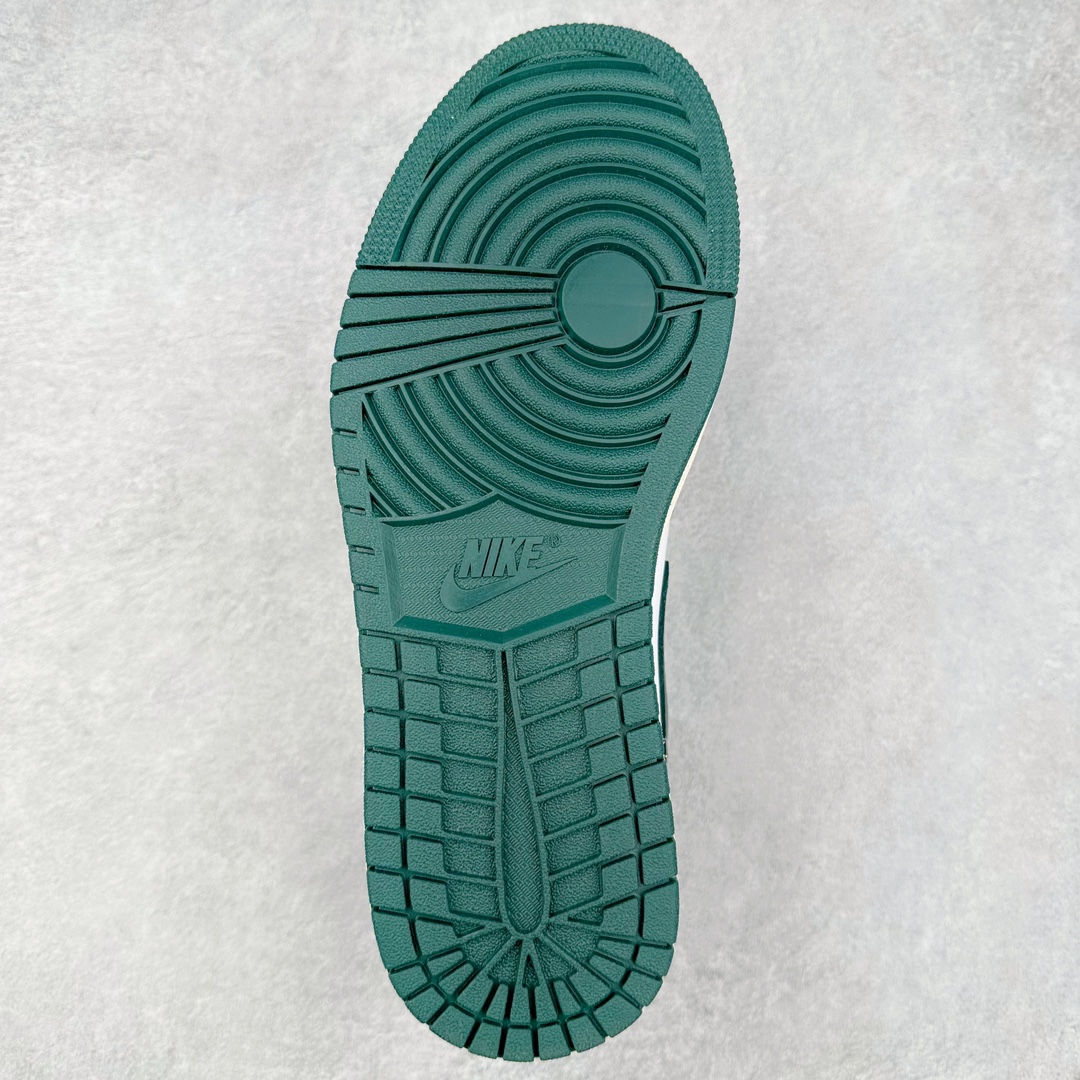 图片[9]-＃K版 Air Jordan AJ1 Mid 中帮 DO6472-133 原厂内置全掌气垫 A模大底 头层小牛皮 鞋舌AJ原厂专用牛津布+AJ专用反口珍珠布+原厂无杂质高弹内里海棉 特殊封边弹力鞋带 全网唯一头层牛皮 原鞋开模 拒绝公底 购置公司同步原材料 原汁原味 忠于原版‼️尺码：36 36.5 37.5 38 38.5 39 40 40.5 41 42 42.5 43 44 44.5 45 46 47.5-选品中心