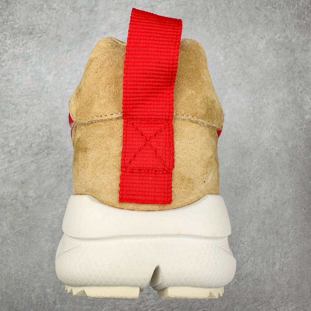 图片[8]-＃纯原福利特价 GD权志龙大爱款式❤️神级之作回归 艺术家Tom Sachs x NK Craft Mars Yard 2.0 联名宇航员神游太空百搭休闲运动透气慢跑鞋 复古做旧黄红勾 AA2261-100 正确原厂钢印 正确中底针车工艺 原装配件原盒原标 原装进口鞋垫 进口乳胶#原档案私模大底打造 韩国大宇原厂网纱 台湾进口丝绒猪巴革材质饰片 中底外后侧带四杠竖纹原装鞋垫 泡棉乳胶缓震 全套完美原装配件及包装物 经过五年时间的等待 被视为神级球鞋之作的 Craft Mars Yard 终于以 2.0 的姿态回归 艺术家 Tom Sachs 在延续经典外观与配色组合的同时 将Craft Mars Yard 进行全面升级 以更加透气的涤纶经编针织网眼取代之前的特殊 Vectran 材质 并在鞋面上加入 X 型走线提高耐磨特性 而经过改良之后的 SFB 特种部队靴大底亦更加适合在城市环境着用 此外网面层和软木层的双内底设计更是为营造赤脚穿着体验特别优化 尺码：38.5 39 40 40.5 41 42 42.5 43 44 44.5 45 46-选品中心