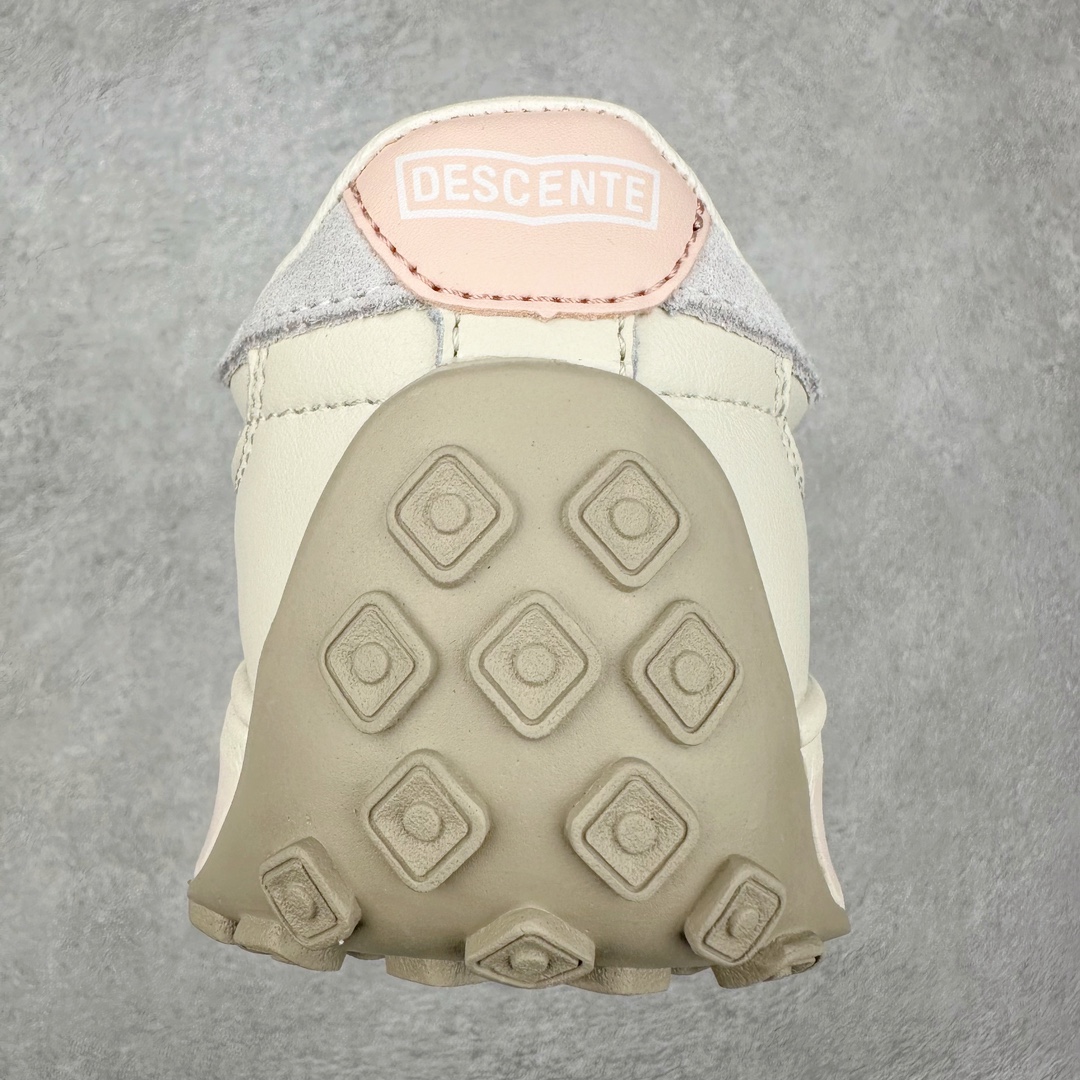 图片[8]-＃GX DESCENTE 迪桑特系带舒适百搭防滑耐磨低帮生活休闲鞋 米色 原楦原纸版开发版型 鞋底设计有特殊的纹理或材料，以增加摩擦力，减少滑倒的风险。使用耐用的材料制成，能够承受长时间的使用和摩擦，减少磨损。货号：SO323LCR78-CRPK 尺码：36 36.5 37 38 38.5 39 40-选品中心