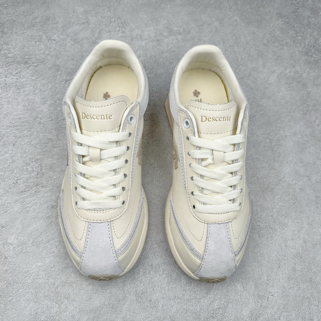 图片[2]-＃GX DESCENTE 迪桑特系带舒适百搭防滑耐磨低帮生活休闲鞋 米色 原楦原纸版开发版型 鞋底设计有特殊的纹理或材料，以增加摩擦力，减少滑倒的风险。使用耐用的材料制成，能够承受长时间的使用和摩擦，减少磨损。货号：SO323LCR78-CRPK 尺码：36 36.5 37 38 38.5 39 40-选品中心