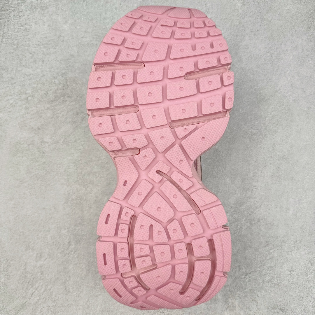 图片[9]-＃VG零售版 BALENCIAGA 3XL Sneakers 巴黎世家十代网布系带一脚蹬低帮走秀复古老爹鞋 全套原纸板楦头开发 最原汁原味的灵魂版型 全鞋荧光划线卡点 胶水把控整洁度追求极致完美 每一双都是工艺品 多重QC质检 超越公司货的品控标准 实实在在的免检产品 原盒原配 正确字体电绣 粗细、位置、大小正确 侧边TPU 透气孔匹配意产原版 正确分离大底 TPU软底 原版一致大底LOGO 立体感十足 原厂皮料水洗做旧 采购原厂网纱 不含皮革 网布材料和聚氨酯 磨损效果 鞋头边缘和后帮 Balenciaga 徽标 鞋面和后跟凸印尺码 鞋舌 3XL 橡胶品牌标识和反光细节 鞋帮拉袢和鞋舌拉祥 配反光细节 备用鞋带在鞋履前侧 可在穿着前取下 便于不同造型搭配 正常尺码 尺码：35 36 37 38 39 40 41 42 43 44 45 46-选品中心