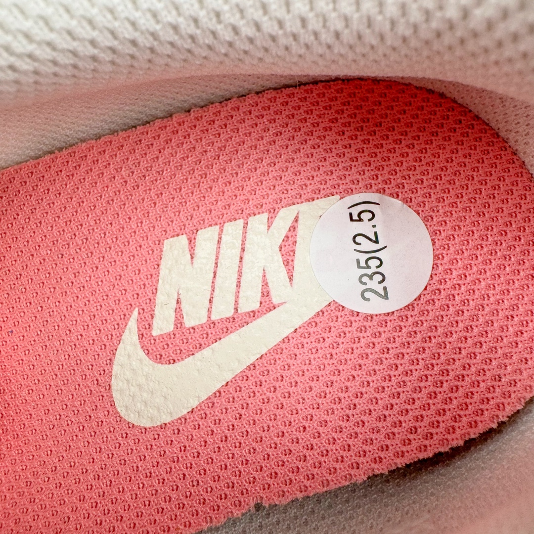 图片[13]-＃JC纯原 NK Classic Cortez Leather 阿甘复古初代皮革慢跑鞋 HF6410-666 实体平台指令订单 全套原纸板楦头开发 原厂数据大底磨具 一比一鞋头弧度高度鞋身弧度 细节品控鞋型随意对比 正确烫金高频细节 公司级标准检验QC 区分市面一切版本 完美复刻阿甘复古鞋型 尺码：35.5 36 36.5 37.5 38 38.5 39 40 40.5 41 42 42.5 43 44 45-选品中心