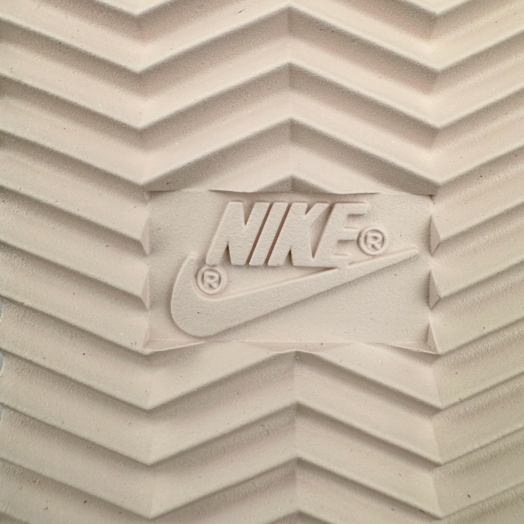 图片[20]-＃JC纯原 NK Classic Cortez Leather 阿甘复古初代皮革慢跑鞋 HF6410-666 实体平台指令订单 全套原纸板楦头开发 原厂数据大底磨具 一比一鞋头弧度高度鞋身弧度 细节品控鞋型随意对比 正确烫金高频细节 公司级标准检验QC 区分市面一切版本 完美复刻阿甘复古鞋型 尺码：35.5 36 36.5 37.5 38 38.5 39 40 40.5 41 42 42.5 43 44 45-选品中心