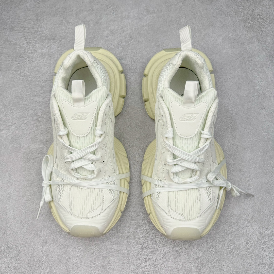 图片[2]-＃OG纯原 BALENCIAGA 3XL Sneakers 巴黎世家十代网布系带低帮走秀复古老爹鞋 黑色闪钻 全套原纸板楦头开发 最原汁原味的灵魂版型 全鞋荧光划线卡点 胶水把控整洁度追求极致完美 每一双都是工艺品 多重QC质检 超越公司货的品控标准 实实在在的免检产品 原盒原配 正确字体电绣 粗细、位置、大小正确 侧边TPU 透气孔匹配意产原版 正确分离大底 TPU软底 原版一致大底LOGO 立体感十足 原厂皮料水洗做旧 采购原厂网纱 不含皮革 网布材料和聚氨酯 磨损效果 鞋头边缘和后帮 Balenciaga 徽标 鞋面和后跟凸印尺码 鞋舌 3XL 橡胶品牌标识和反光细节 鞋帮拉袢和鞋舌拉祥 配反光细节 备用鞋带在鞋履前侧 可在穿着前取下 便于不同造型搭配 正常尺码 尺码：35 36 37 38 39 40 41 42 43 44 45 46-选品中心