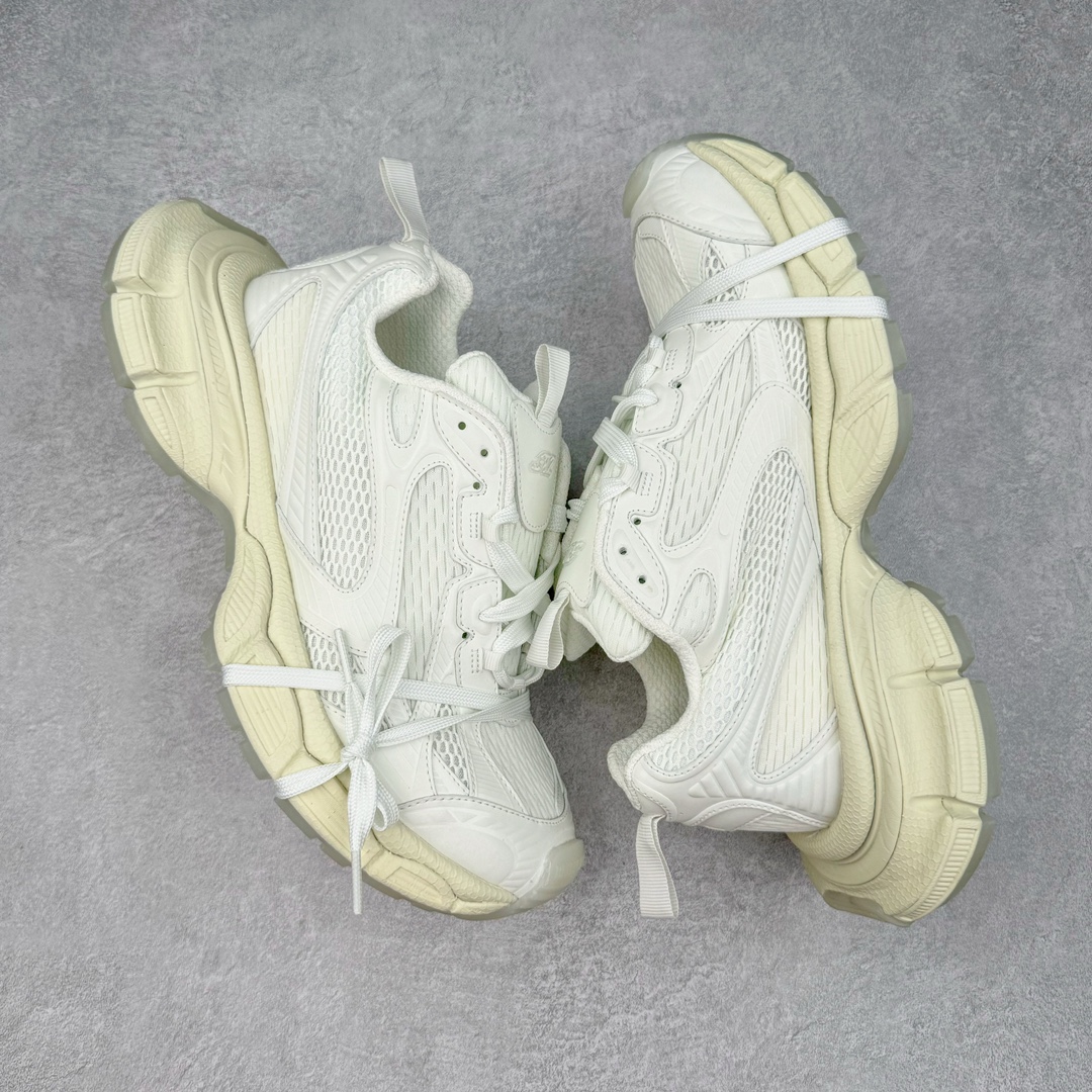 图片[3]-＃OG纯原 BALENCIAGA 3XL Sneakers 巴黎世家十代网布系带低帮走秀复古老爹鞋 黑色闪钻 全套原纸板楦头开发 最原汁原味的灵魂版型 全鞋荧光划线卡点 胶水把控整洁度追求极致完美 每一双都是工艺品 多重QC质检 超越公司货的品控标准 实实在在的免检产品 原盒原配 正确字体电绣 粗细、位置、大小正确 侧边TPU 透气孔匹配意产原版 正确分离大底 TPU软底 原版一致大底LOGO 立体感十足 原厂皮料水洗做旧 采购原厂网纱 不含皮革 网布材料和聚氨酯 磨损效果 鞋头边缘和后帮 Balenciaga 徽标 鞋面和后跟凸印尺码 鞋舌 3XL 橡胶品牌标识和反光细节 鞋帮拉袢和鞋舌拉祥 配反光细节 备用鞋带在鞋履前侧 可在穿着前取下 便于不同造型搭配 正常尺码 尺码：35 36 37 38 39 40 41 42 43 44 45 46-选品中心