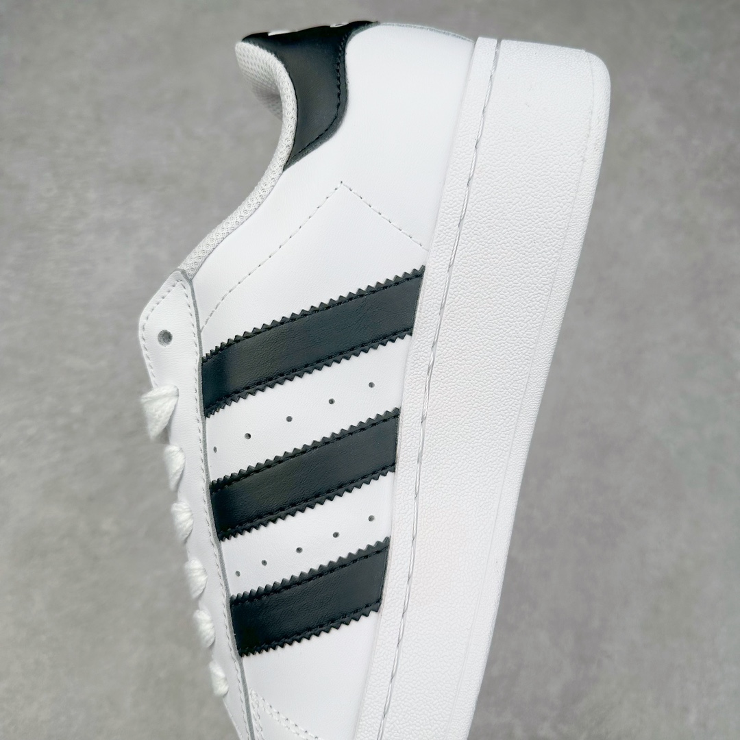 图片[7]-＃特价福利 AD Originals Superstar 经典复古贝壳头厚底板鞋 IF9995 诞生于1969年 是第一双将全皮面鞋 身与橡胶鞋头结合在一起的低帮篮球鞋 Superstar最开始 是作为高帮篮球鞋Pro Model的低帮版本而出现的 但因为其独特和醒目的橡胶鞋头造型而让大家熟知 被大家形象地称为\\\”shelltoe\\\”贝壳头 在70年代的美国职业篮球场上 接近3/4的NBA球员都将这双Superstar作为场上用鞋 80年代之后 经过不断的改良和发展 Superstar逐渐成为横跨时装、音乐、街头文化、休闲和运动等各大领域的时尚潮鞋 尺码：35.5 36 36.5 37 38 38.5 39 40 40.5 41 42 42.5 43 44 44.5 45-选品中心