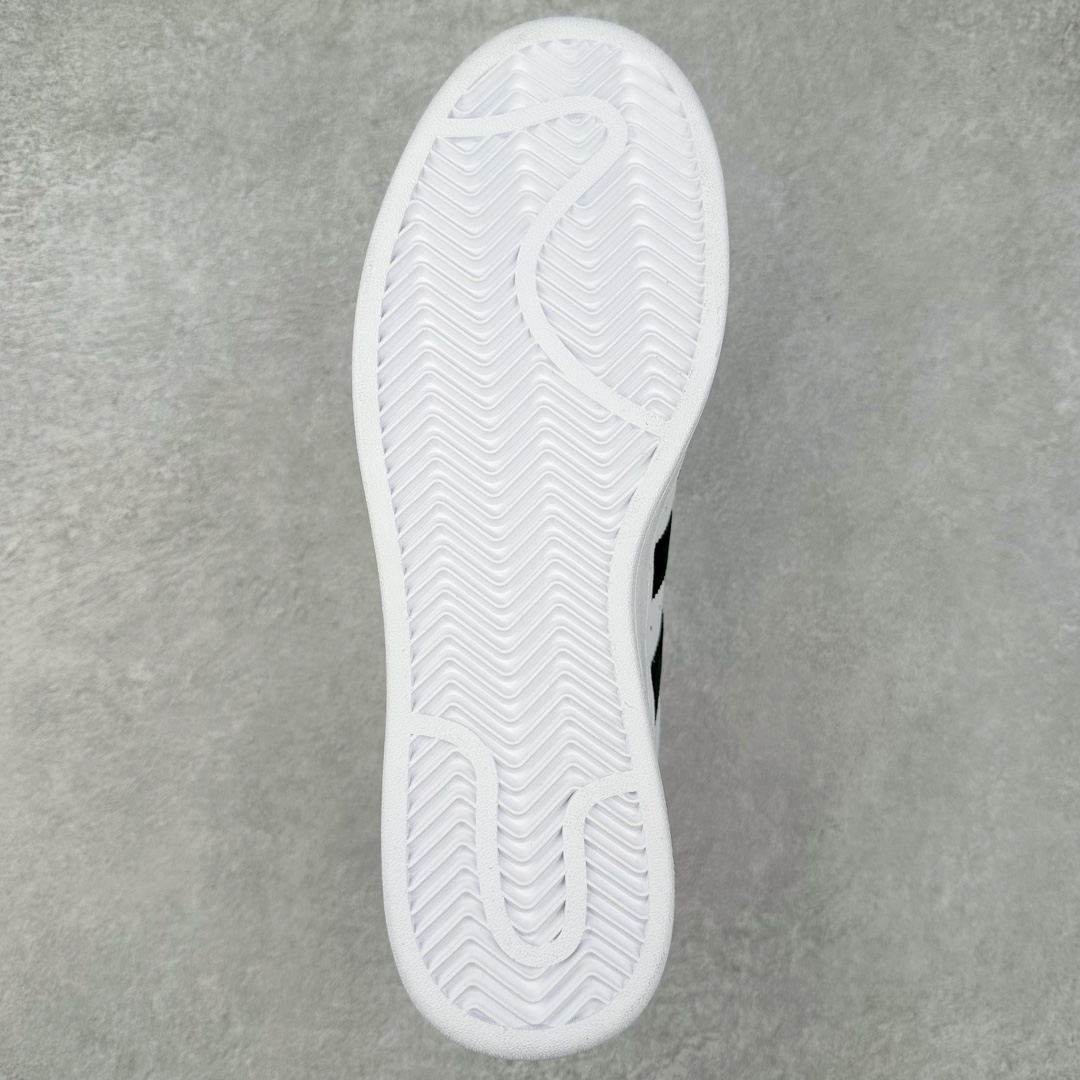 图片[9]-＃特价福利 AD Originals Superstar 经典复古贝壳头厚底板鞋 IF9995 诞生于1969年 是第一双将全皮面鞋 身与橡胶鞋头结合在一起的低帮篮球鞋 Superstar最开始 是作为高帮篮球鞋Pro Model的低帮版本而出现的 但因为其独特和醒目的橡胶鞋头造型而让大家熟知 被大家形象地称为\\\”shelltoe\\\”贝壳头 在70年代的美国职业篮球场上 接近3/4的NBA球员都将这双Superstar作为场上用鞋 80年代之后 经过不断的改良和发展 Superstar逐渐成为横跨时装、音乐、街头文化、休闲和运动等各大领域的时尚潮鞋 尺码：35.5 36 36.5 37 38 38.5 39 40 40.5 41 42 42.5 43 44 44.5 45-选品中心