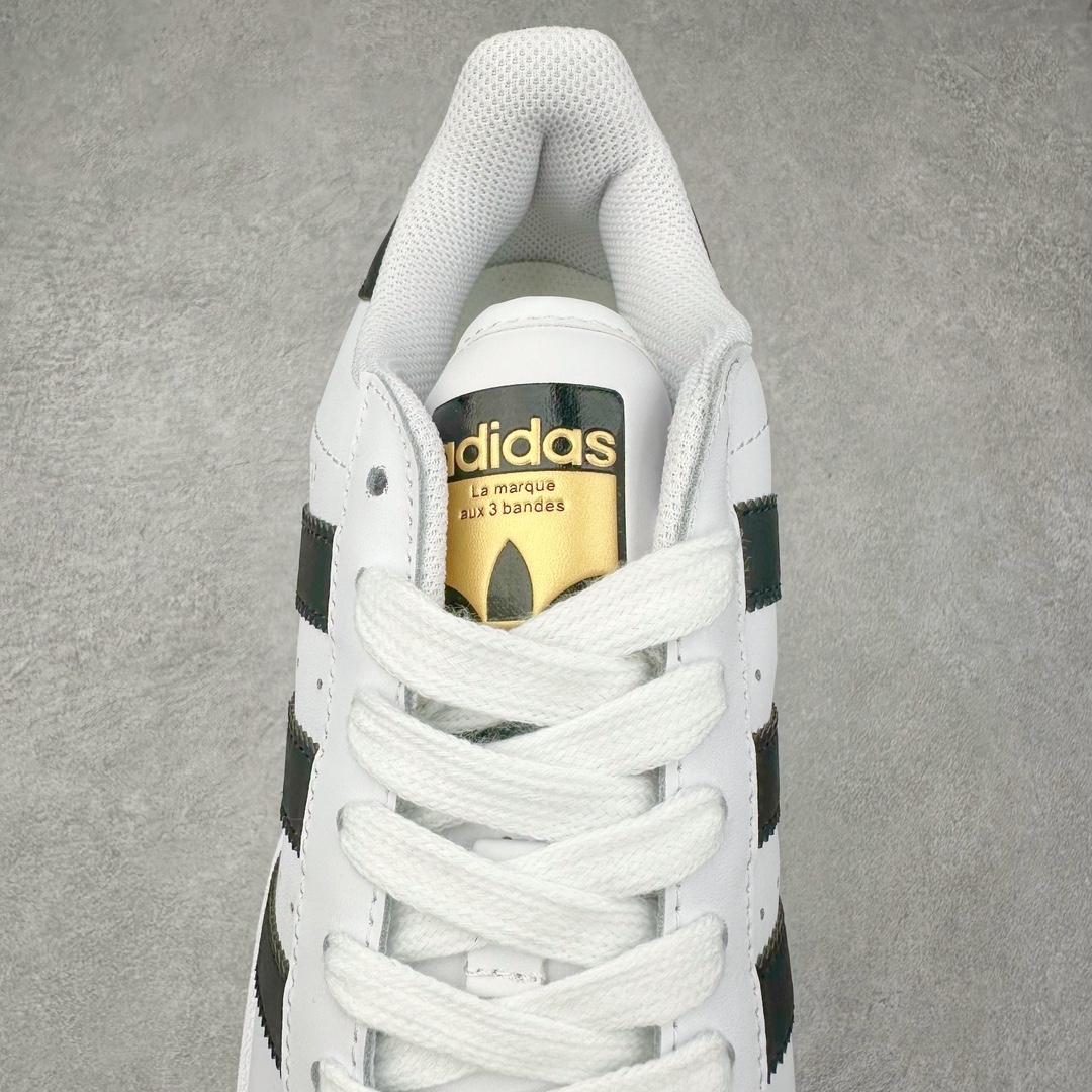 图片[5]-＃特价福利 AD Originals Superstar 经典复古贝壳头厚底板鞋 IF9995 诞生于1969年 是第一双将全皮面鞋 身与橡胶鞋头结合在一起的低帮篮球鞋 Superstar最开始 是作为高帮篮球鞋Pro Model的低帮版本而出现的 但因为其独特和醒目的橡胶鞋头造型而让大家熟知 被大家形象地称为\\\”shelltoe\\\”贝壳头 在70年代的美国职业篮球场上 接近3/4的NBA球员都将这双Superstar作为场上用鞋 80年代之后 经过不断的改良和发展 Superstar逐渐成为横跨时装、音乐、街头文化、休闲和运动等各大领域的时尚潮鞋 尺码：35.5 36 36.5 37 38 38.5 39 40 40.5 41 42 42.5 43 44 44.5 45-选品中心