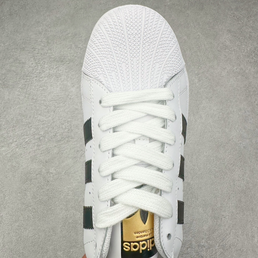 图片[4]-＃特价福利 AD Originals Superstar 经典复古贝壳头厚底板鞋 IF9995 诞生于1969年 是第一双将全皮面鞋 身与橡胶鞋头结合在一起的低帮篮球鞋 Superstar最开始 是作为高帮篮球鞋Pro Model的低帮版本而出现的 但因为其独特和醒目的橡胶鞋头造型而让大家熟知 被大家形象地称为\\\”shelltoe\\\”贝壳头 在70年代的美国职业篮球场上 接近3/4的NBA球员都将这双Superstar作为场上用鞋 80年代之后 经过不断的改良和发展 Superstar逐渐成为横跨时装、音乐、街头文化、休闲和运动等各大领域的时尚潮鞋 尺码：35.5 36 36.5 37 38 38.5 39 40 40.5 41 42 42.5 43 44 44.5 45-选品中心