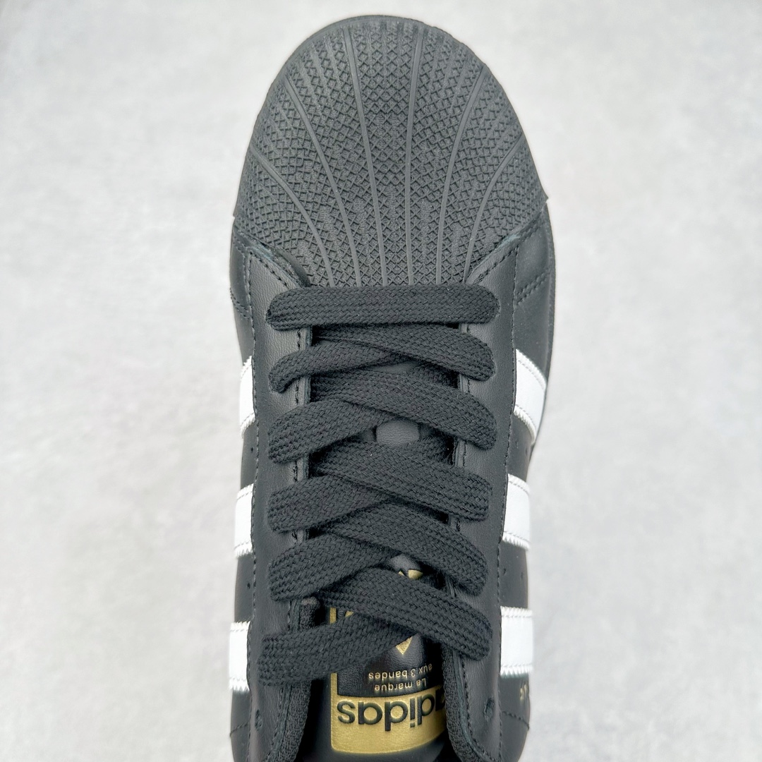 图片[4]-＃特价福利 AD Originals Superstar 经典复古贝壳头厚底板鞋 IG9777 诞生于1969年 是第一双将全皮面鞋 身与橡胶鞋头结合在一起的低帮篮球鞋 Superstar最开始 是作为高帮篮球鞋Pro Model的低帮版本而出现的 但因为其独特和醒目的橡胶鞋头造型而让大家熟知 被大家形象地称为\\\”shelltoe\\\”贝壳头 在70年代的美国职业篮球场上 接近3/4的NBA球员都将这双Superstar作为场上用鞋 80年代之后 经过不断的改良和发展 Superstar逐渐成为横跨时装、音乐、街头文化、休闲和运动等各大领域的时尚潮鞋 尺码：35.5 36 36.5 37 38 38.5 39 40 40.5 41 42 42.5 43 44 44.5 45-选品中心