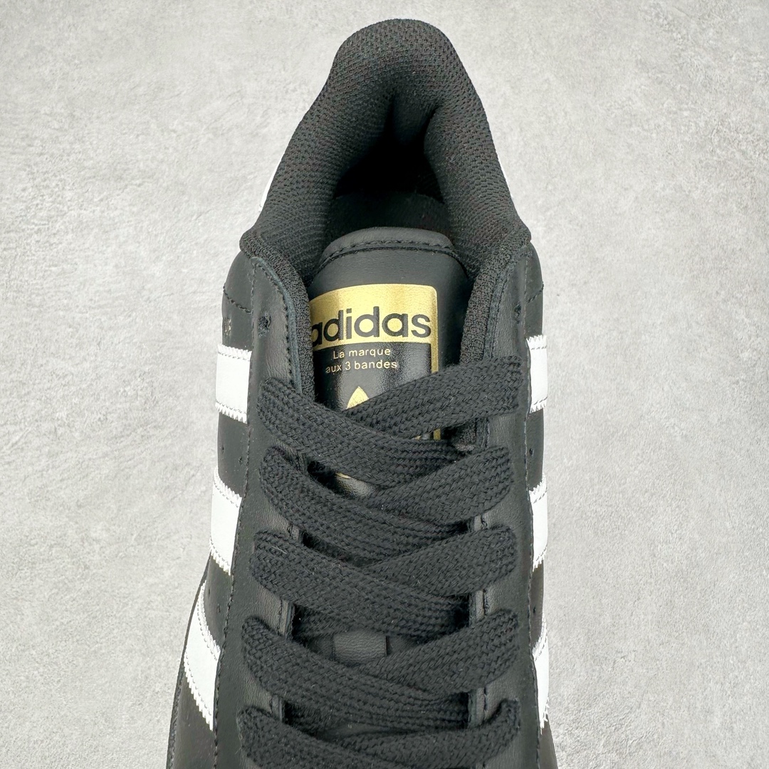 图片[5]-＃特价福利 AD Originals Superstar 经典复古贝壳头厚底板鞋 IG9777 诞生于1969年 是第一双将全皮面鞋 身与橡胶鞋头结合在一起的低帮篮球鞋 Superstar最开始 是作为高帮篮球鞋Pro Model的低帮版本而出现的 但因为其独特和醒目的橡胶鞋头造型而让大家熟知 被大家形象地称为\\\”shelltoe\\\”贝壳头 在70年代的美国职业篮球场上 接近3/4的NBA球员都将这双Superstar作为场上用鞋 80年代之后 经过不断的改良和发展 Superstar逐渐成为横跨时装、音乐、街头文化、休闲和运动等各大领域的时尚潮鞋 尺码：35.5 36 36.5 37 38 38.5 39 40 40.5 41 42 42.5 43 44 44.5 45-选品中心