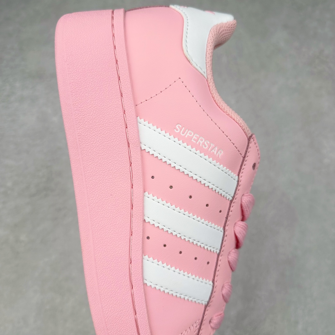 图片[6]-＃特价福利 AD Originals Superstar 经典复古贝壳头厚底板鞋 ID5733 诞生于1969年 是第一双将全皮面鞋 身与橡胶鞋头结合在一起的低帮篮球鞋 Superstar最开始 是作为高帮篮球鞋Pro Model的低帮版本而出现的 但因为其独特和醒目的橡胶鞋头造型而让大家熟知 被大家形象地称为\\\”shelltoe\\\”贝壳头 在70年代的美国职业篮球场上 接近3/4的NBA球员都将这双Superstar作为场上用鞋 80年代之后 经过不断的改良和发展 Superstar逐渐成为横跨时装、音乐、街头文化、休闲和运动等各大领域的时尚潮鞋 尺码：35.5 36 36.5 37 38 38.5 39 40 40.5 41 42 42.5 43 44 44.5 45-选品中心