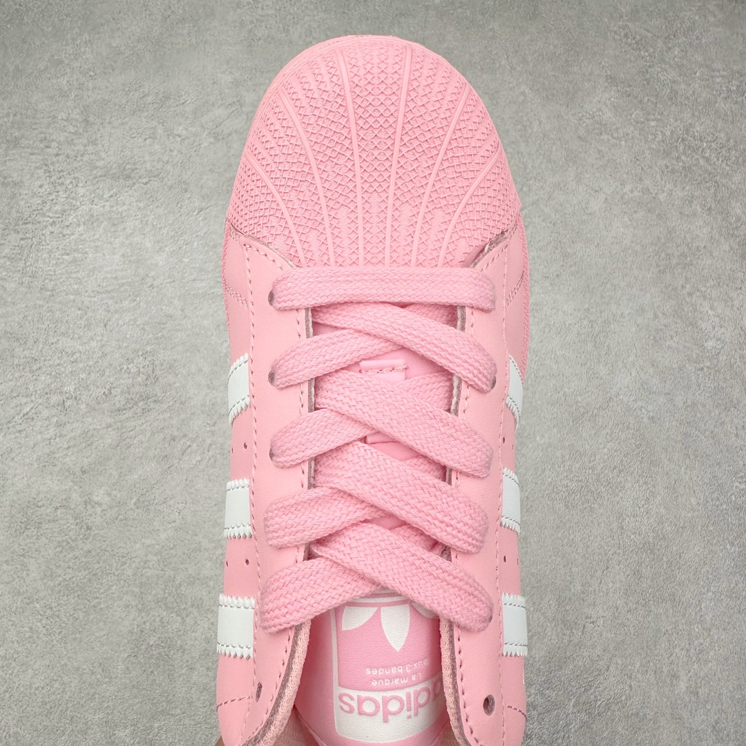 图片[4]-＃特价福利 AD Originals Superstar 经典复古贝壳头厚底板鞋 ID5733 诞生于1969年 是第一双将全皮面鞋 身与橡胶鞋头结合在一起的低帮篮球鞋 Superstar最开始 是作为高帮篮球鞋Pro Model的低帮版本而出现的 但因为其独特和醒目的橡胶鞋头造型而让大家熟知 被大家形象地称为\\\”shelltoe\\\”贝壳头 在70年代的美国职业篮球场上 接近3/4的NBA球员都将这双Superstar作为场上用鞋 80年代之后 经过不断的改良和发展 Superstar逐渐成为横跨时装、音乐、街头文化、休闲和运动等各大领域的时尚潮鞋 尺码：35.5 36 36.5 37 38 38.5 39 40 40.5 41 42 42.5 43 44 44.5 45-选品中心