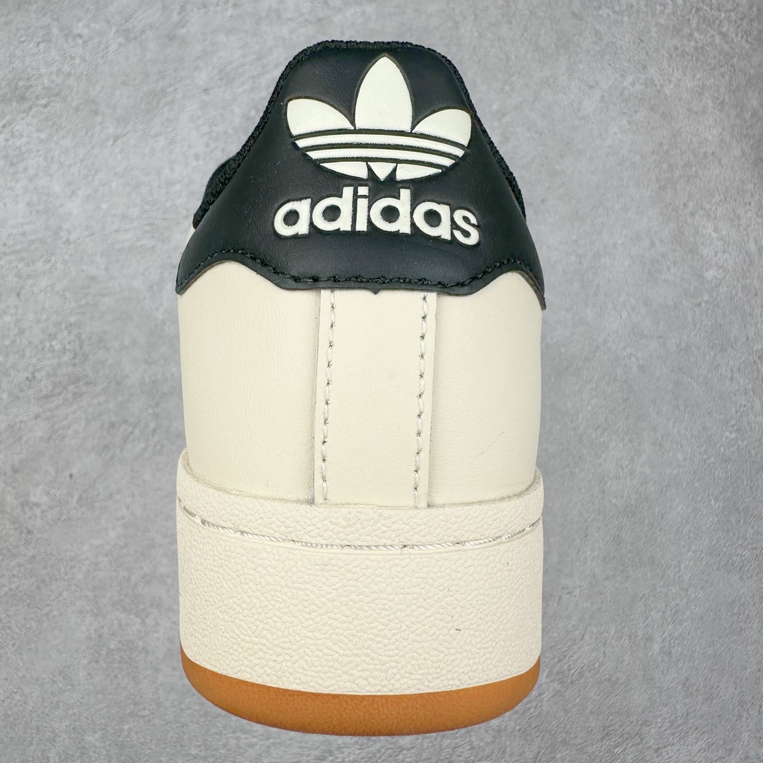 图片[8]-＃特价福利 AD Originals Superstar 经典复古贝壳头厚底板鞋 ID5698 诞生于1969年 是第一双将全皮面鞋 身与橡胶鞋头结合在一起的低帮篮球鞋 Superstar最开始 是作为高帮篮球鞋Pro Model的低帮版本而出现的 但因为其独特和醒目的橡胶鞋头造型而让大家熟知 被大家形象地称为\\\”shelltoe\\\”贝壳头 在70年代的美国职业篮球场上 接近3/4的NBA球员都将这双Superstar作为场上用鞋 80年代之后 经过不断的改良和发展 Superstar逐渐成为横跨时装、音乐、街头文化、休闲和运动等各大领域的时尚潮鞋 尺码：35.5 36 36.5 37 38 38.5 39 40 40.5 41 42 42.5 43 44 44.5 45-选品中心