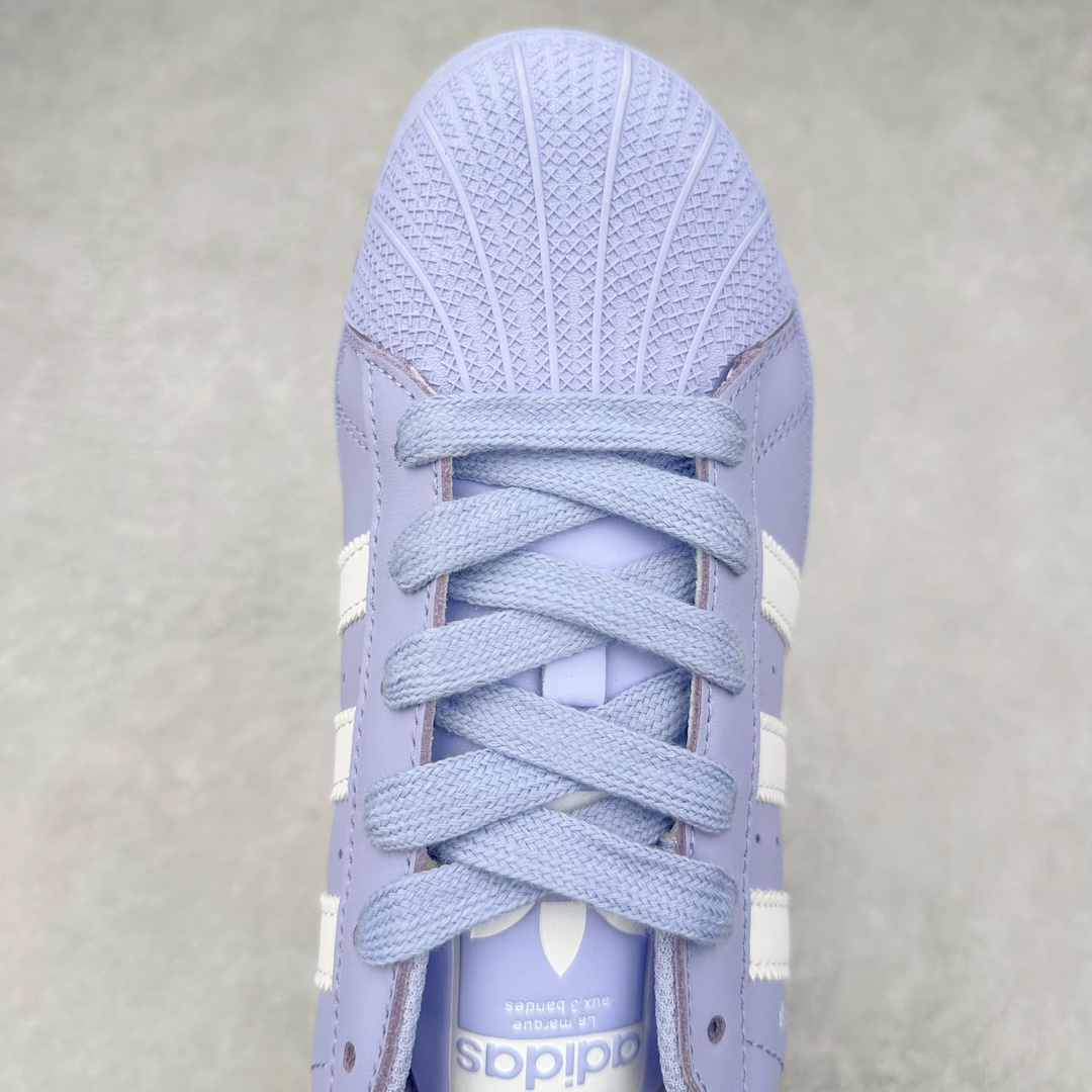 图片[4]-＃特价福利 AD Originals Superstar 经典复古贝壳头厚底板鞋 ID5735 诞生于1969年 是第一双将全皮面鞋 身与橡胶鞋头结合在一起的低帮篮球鞋 Superstar最开始 是作为高帮篮球鞋Pro Model的低帮版本而出现的 但因为其独特和醒目的橡胶鞋头造型而让大家熟知 被大家形象地称为\\\”shelltoe\\\”贝壳头 在70年代的美国职业篮球场上 接近3/4的NBA球员都将这双Superstar作为场上用鞋 80年代之后 经过不断的改良和发展 Superstar逐渐成为横跨时装、音乐、街头文化、休闲和运动等各大领域的时尚潮鞋 尺码：35.5 36 36.5 37 38 38.5 39 40 40.5 41 42 42.5 43 44 44.5 45-选品中心