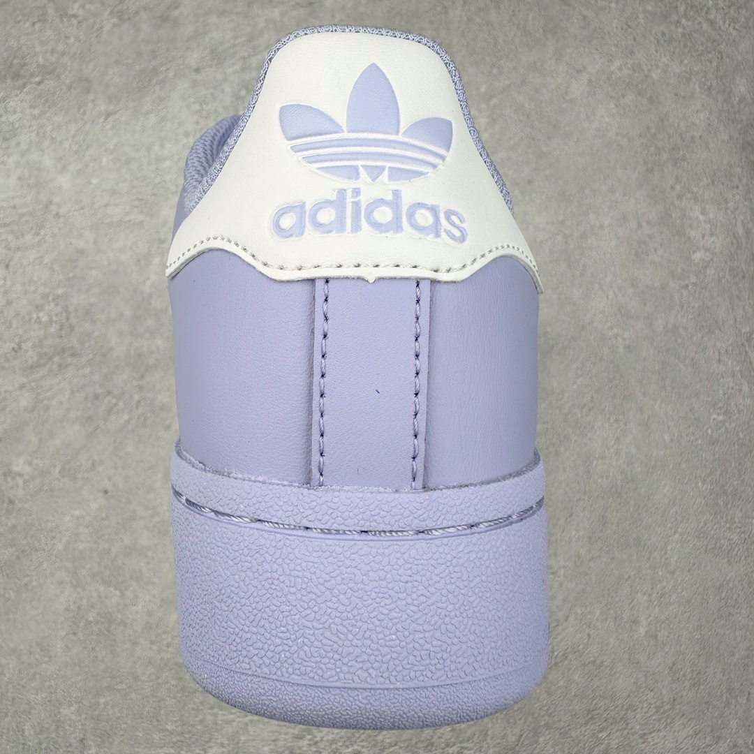 图片[8]-＃特价福利 AD Originals Superstar 经典复古贝壳头厚底板鞋 ID5735 诞生于1969年 是第一双将全皮面鞋 身与橡胶鞋头结合在一起的低帮篮球鞋 Superstar最开始 是作为高帮篮球鞋Pro Model的低帮版本而出现的 但因为其独特和醒目的橡胶鞋头造型而让大家熟知 被大家形象地称为\\\”shelltoe\\\”贝壳头 在70年代的美国职业篮球场上 接近3/4的NBA球员都将这双Superstar作为场上用鞋 80年代之后 经过不断的改良和发展 Superstar逐渐成为横跨时装、音乐、街头文化、休闲和运动等各大领域的时尚潮鞋 尺码：35.5 36 36.5 37 38 38.5 39 40 40.5 41 42 42.5 43 44 44.5 45-选品中心