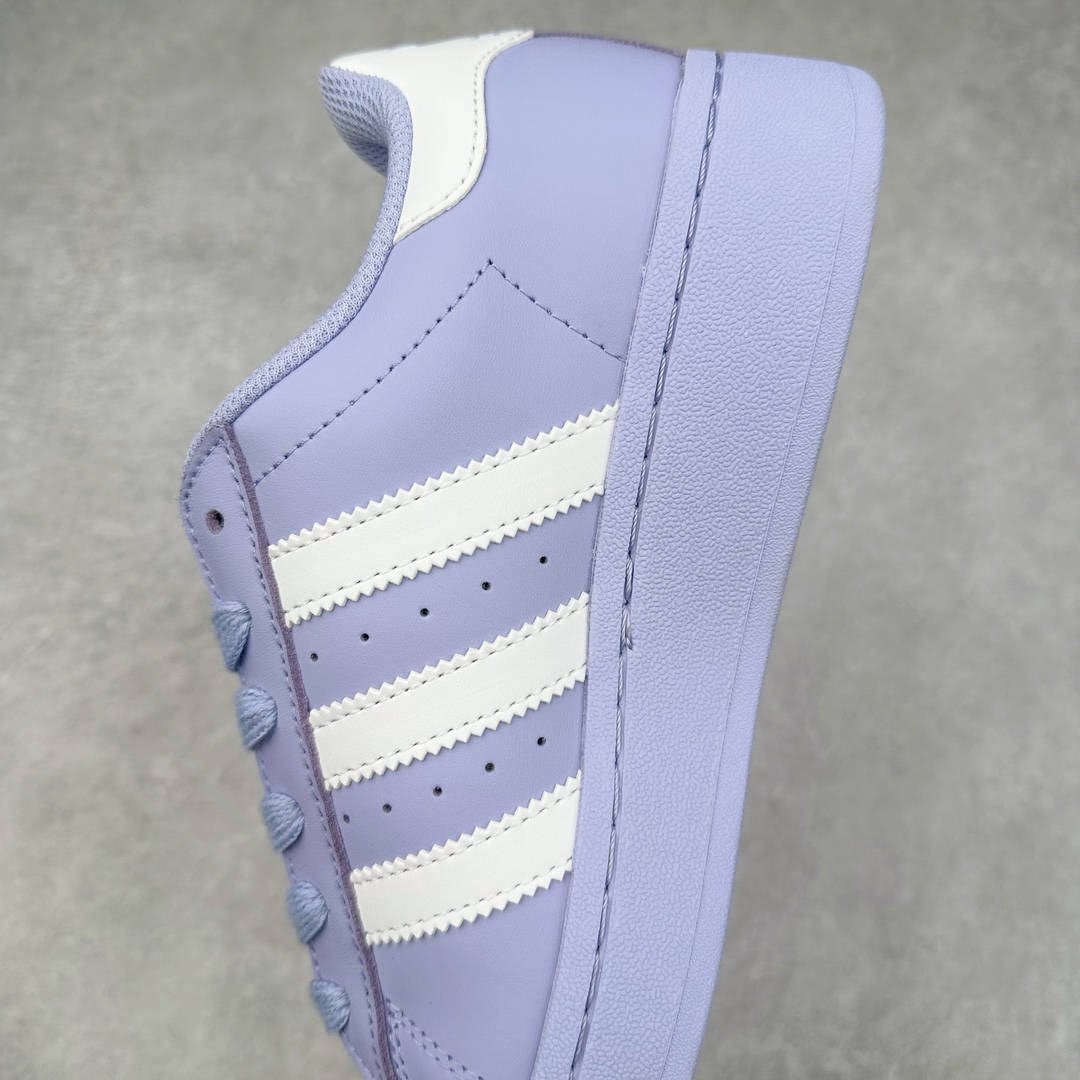 图片[7]-＃特价福利 AD Originals Superstar 经典复古贝壳头厚底板鞋 ID5735 诞生于1969年 是第一双将全皮面鞋 身与橡胶鞋头结合在一起的低帮篮球鞋 Superstar最开始 是作为高帮篮球鞋Pro Model的低帮版本而出现的 但因为其独特和醒目的橡胶鞋头造型而让大家熟知 被大家形象地称为\\\”shelltoe\\\”贝壳头 在70年代的美国职业篮球场上 接近3/4的NBA球员都将这双Superstar作为场上用鞋 80年代之后 经过不断的改良和发展 Superstar逐渐成为横跨时装、音乐、街头文化、休闲和运动等各大领域的时尚潮鞋 尺码：35.5 36 36.5 37 38 38.5 39 40 40.5 41 42 42.5 43 44 44.5 45-选品中心