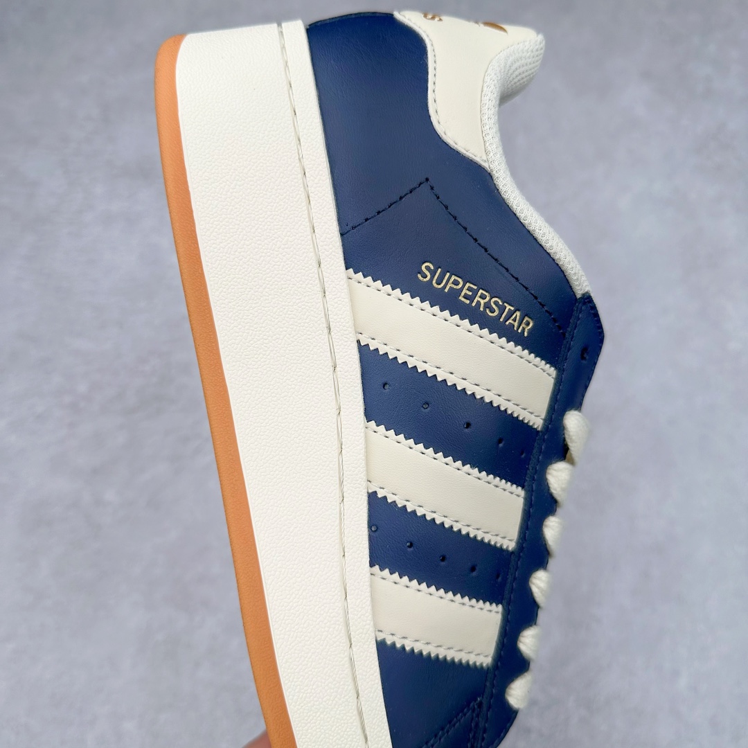 图片[6]-＃特价福利 AD Originals Superstar 经典复古贝壳头厚底板鞋 诞生于1969年 是第一双将全皮面鞋 身与橡胶鞋头结合在一起的低帮篮球鞋 Superstar最开始 是作为高帮篮球鞋Pro Model的低帮版本而出现的 但因为其独特和醒目的橡胶鞋头造型而让大家熟知 被大家形象地称为\\\”shelltoe\\\”贝壳头 在70年代的美国职业篮球场上 接近3/4的NBA球员都将这双Superstar作为场上用鞋 80年代之后 经过不断的改良和发展 Superstar逐渐成为横跨时装、音乐、街头文化、休闲和运动等各大领域的时尚潮鞋 尺码：35.5 36 36.5 37 38 38.5 39 40 40.5 41 42 42.5 43 44 44.5 45-选品中心
